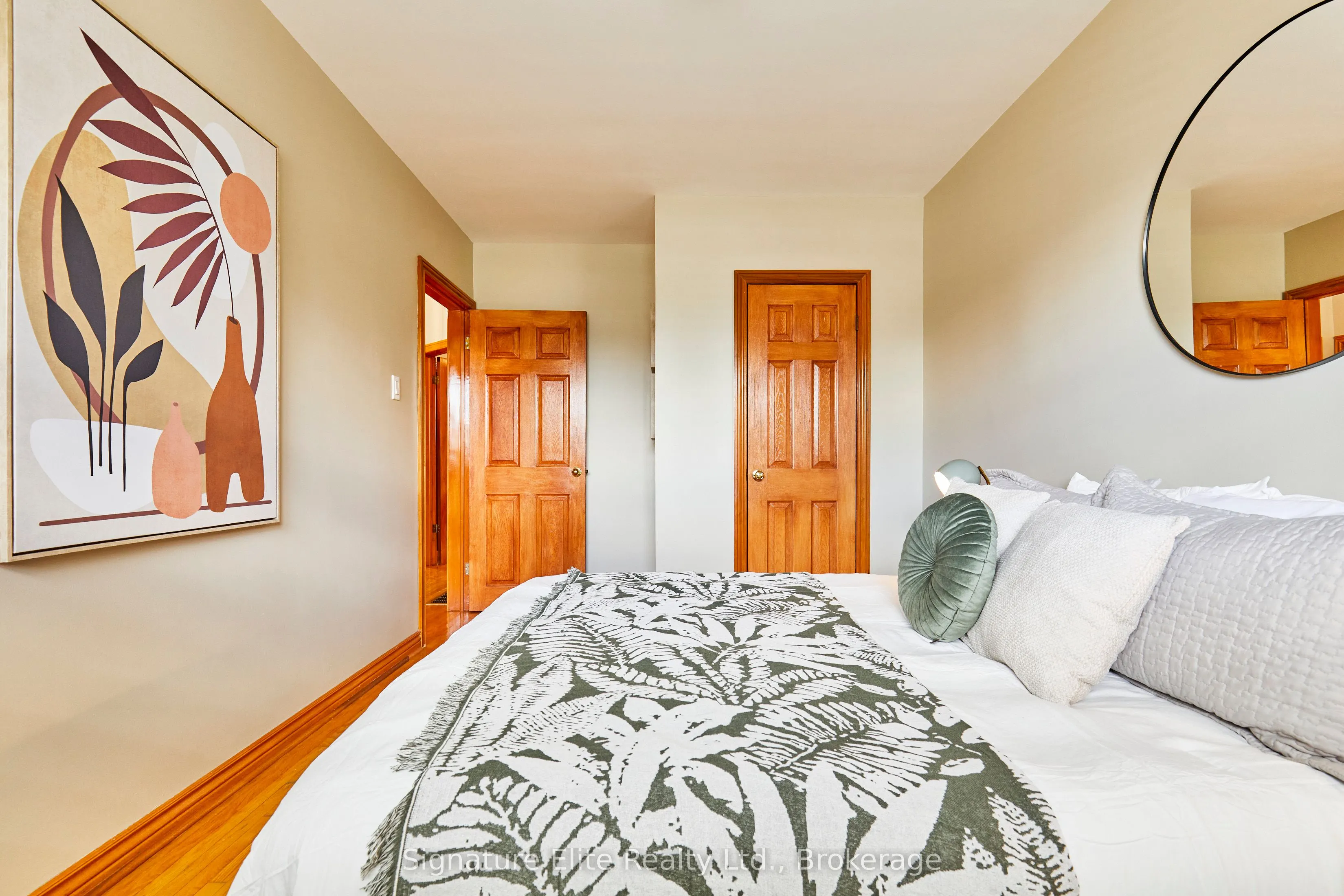 4 Cora Crescent