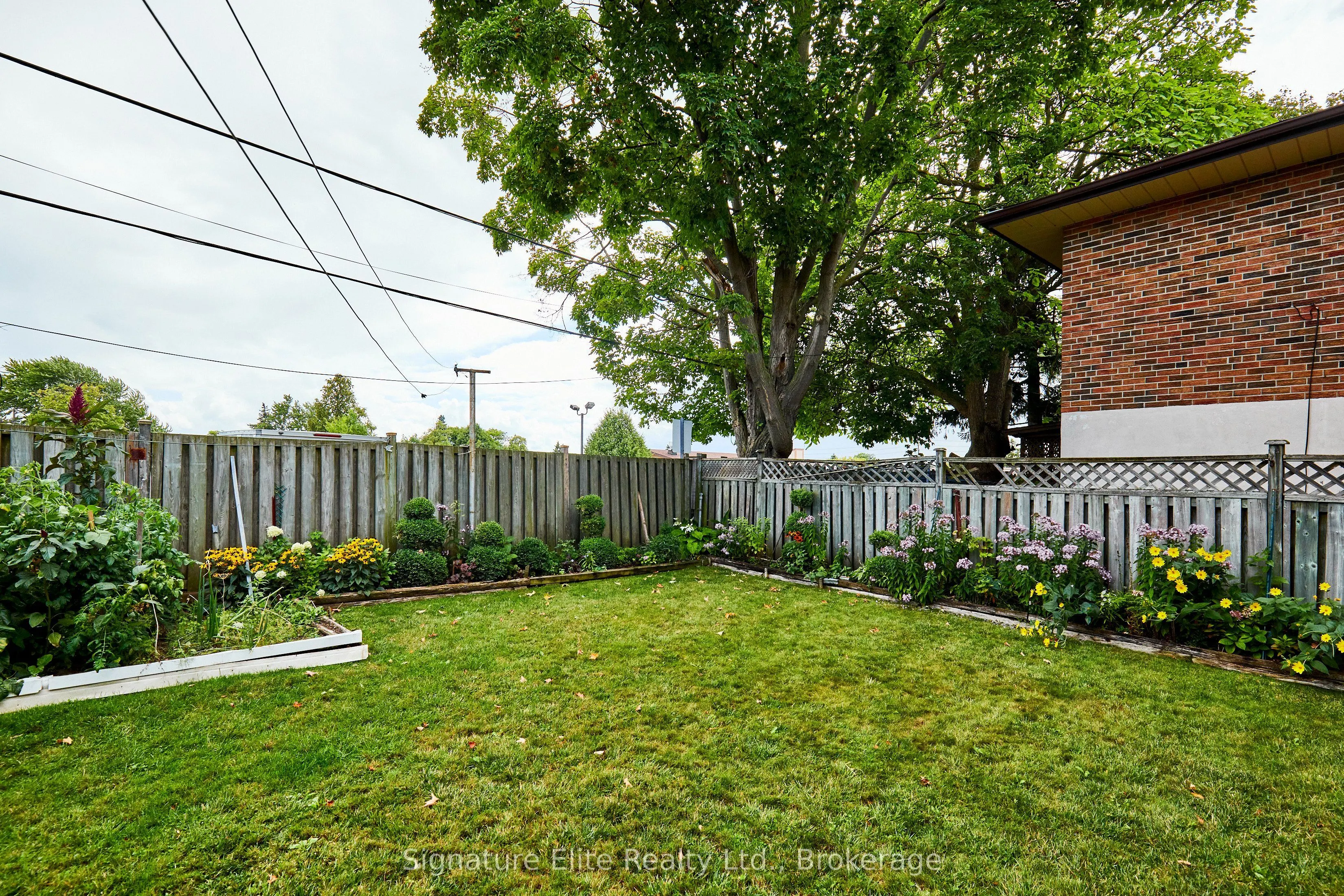 4 Cora Crescent