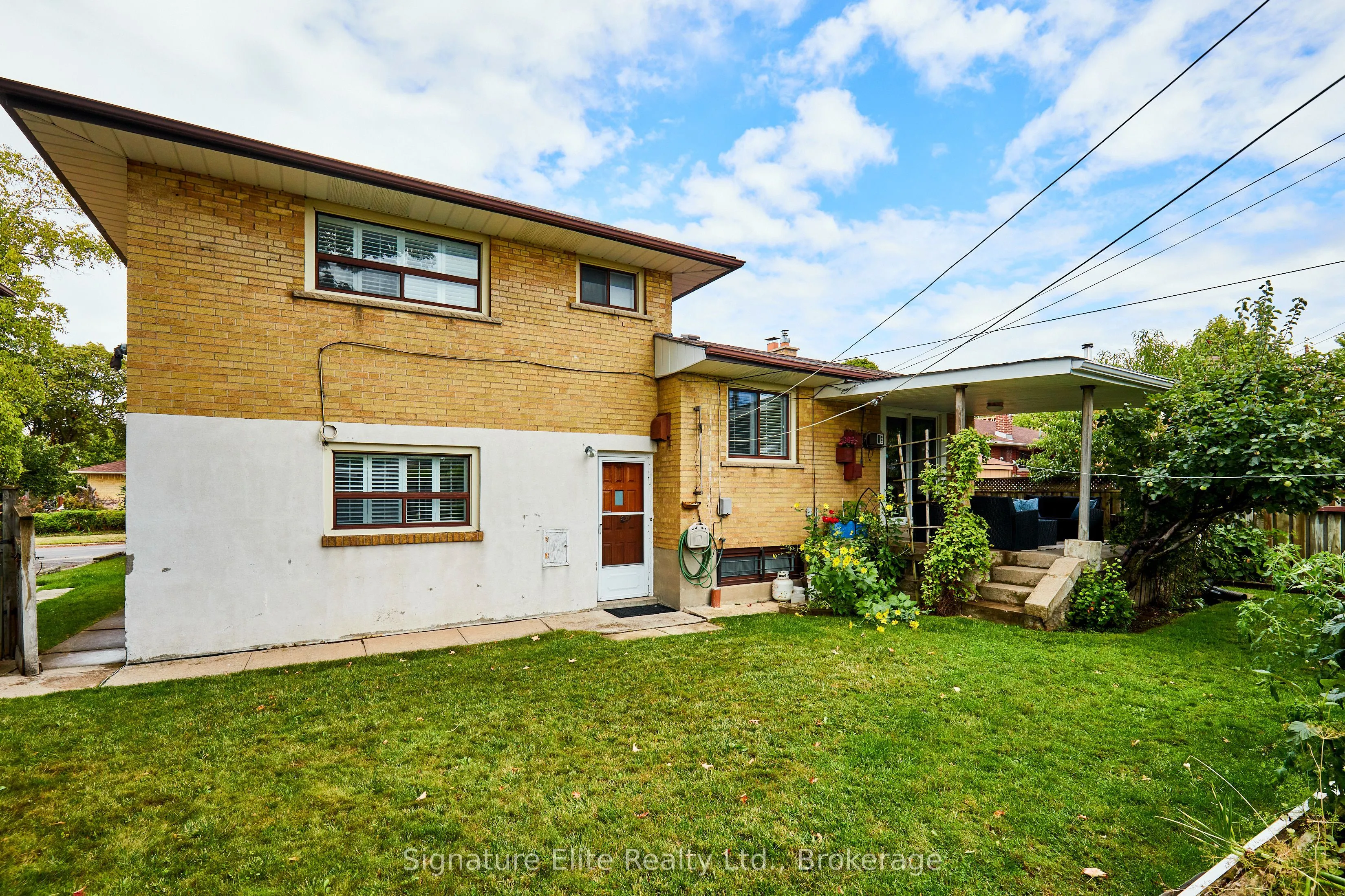 4 Cora Crescent
