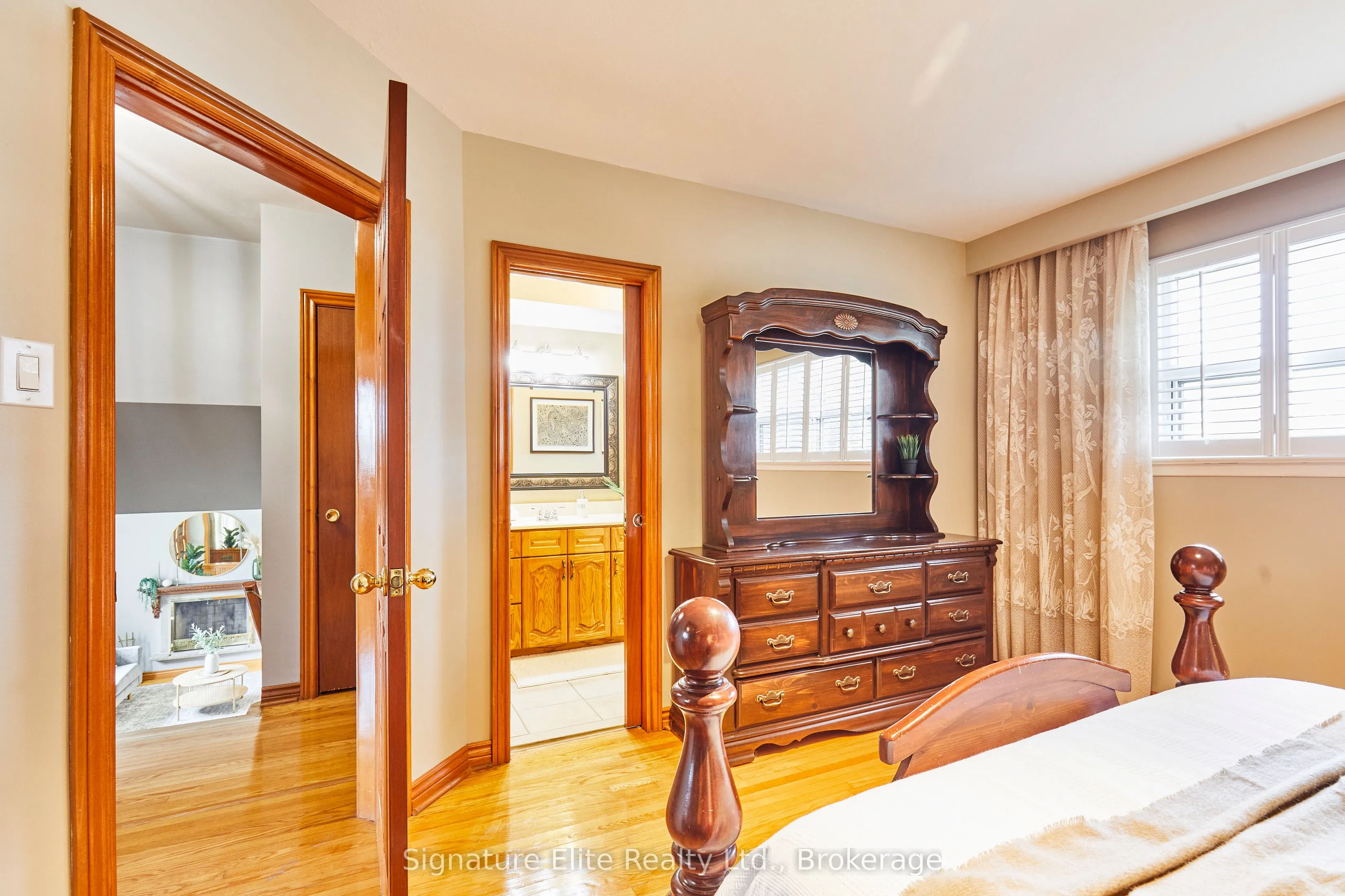 4 Cora Crescent