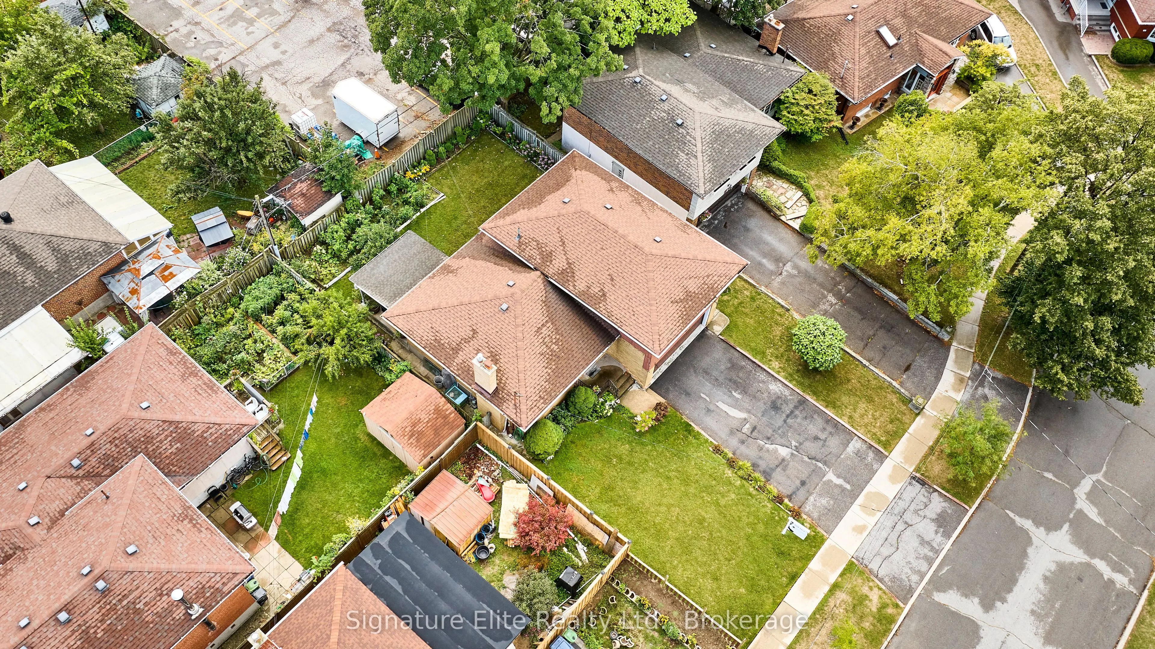 4 Cora Crescent