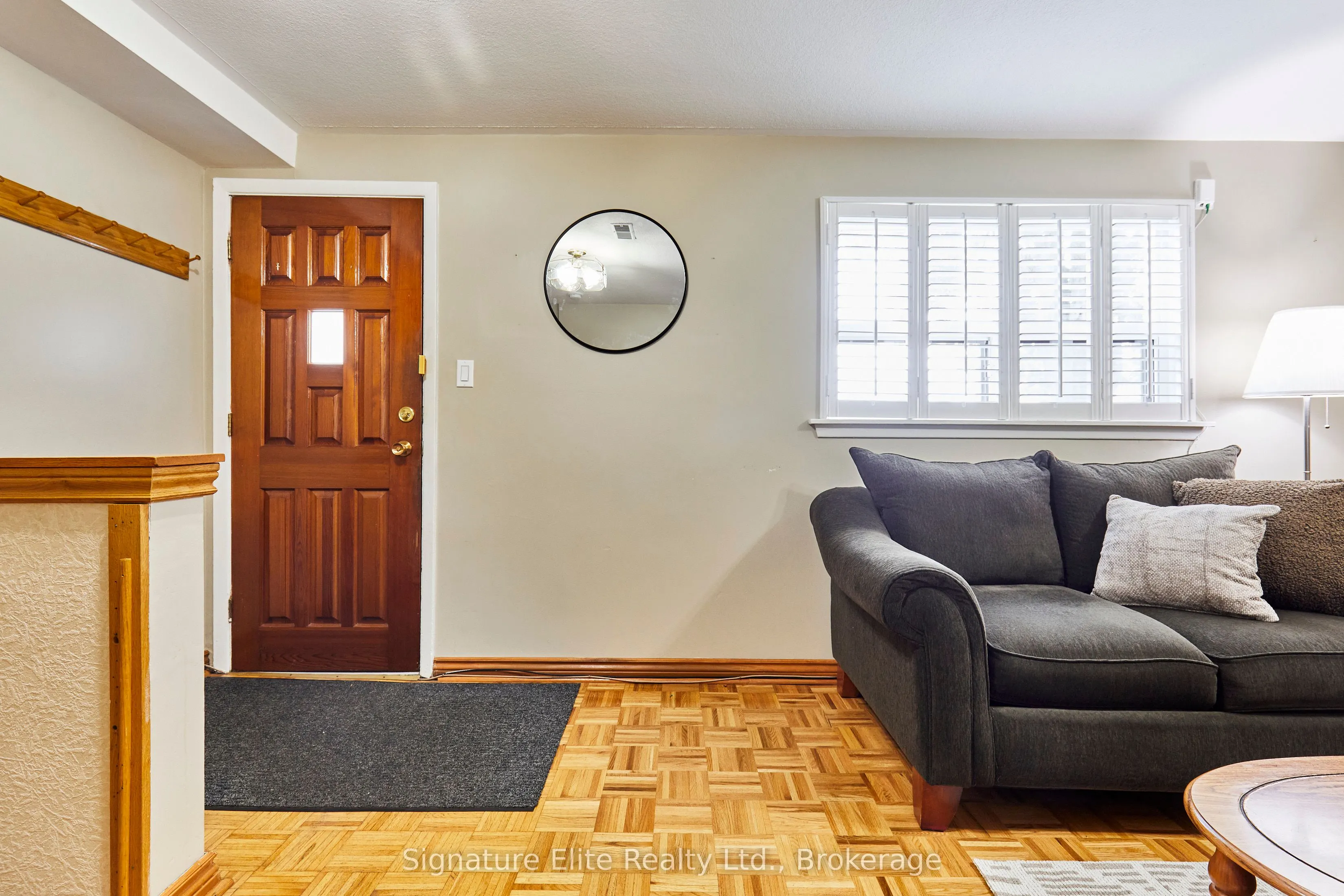 4 Cora Crescent