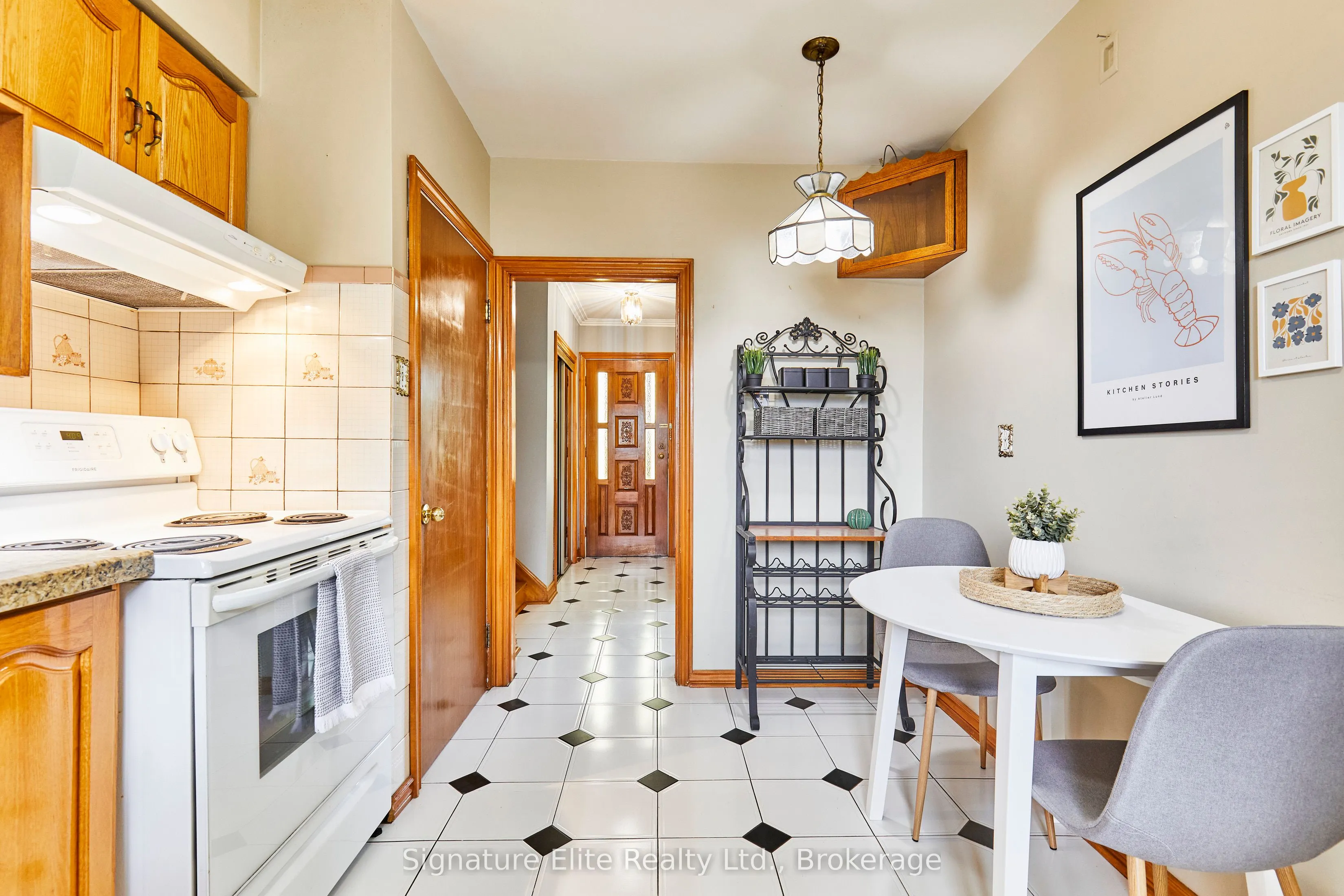 4 Cora Crescent
