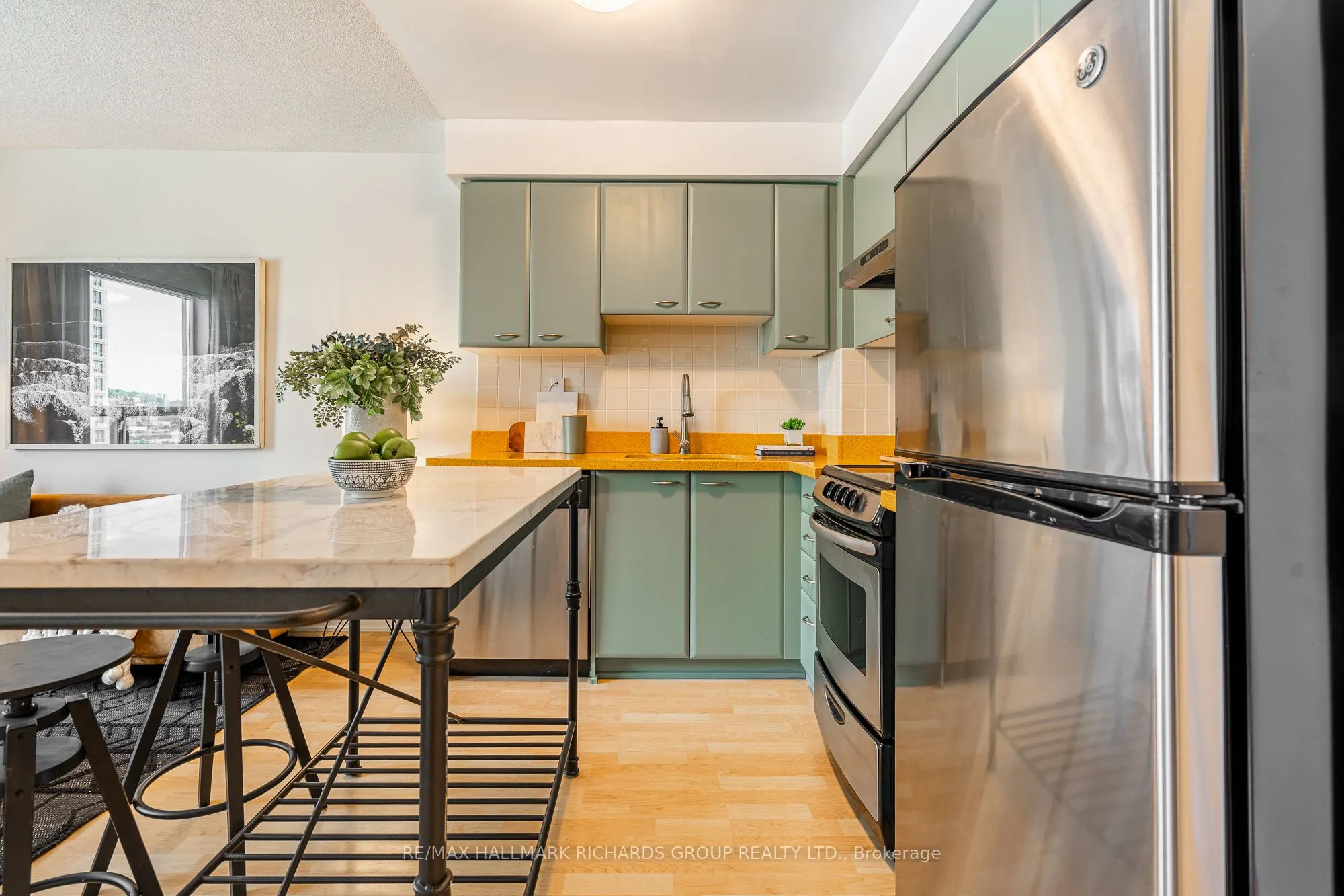 38 Lee Centre Drive, #811
