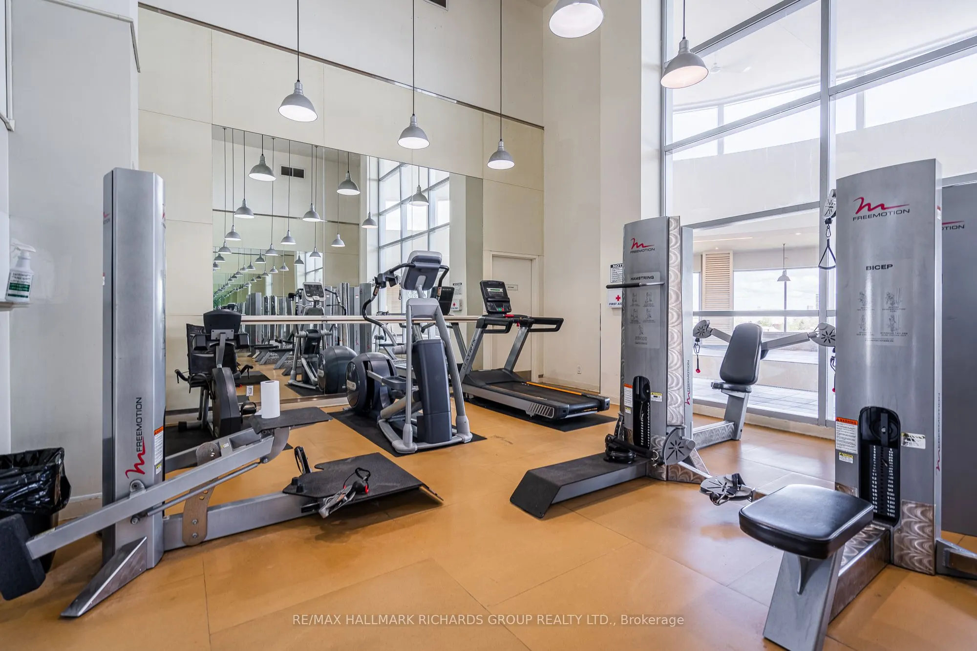 38 Lee Centre Drive, #811