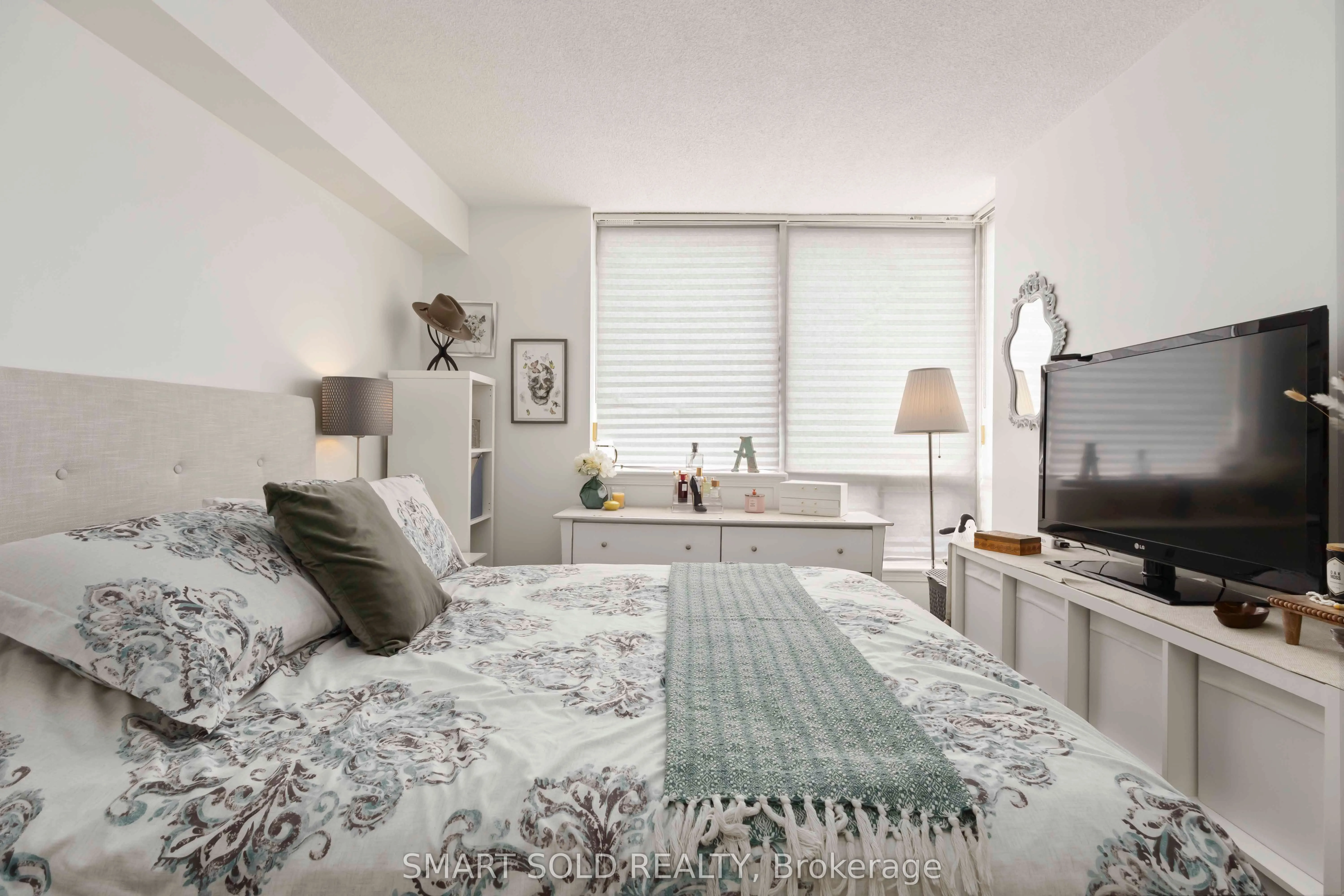 711 Rossland Road E, #514