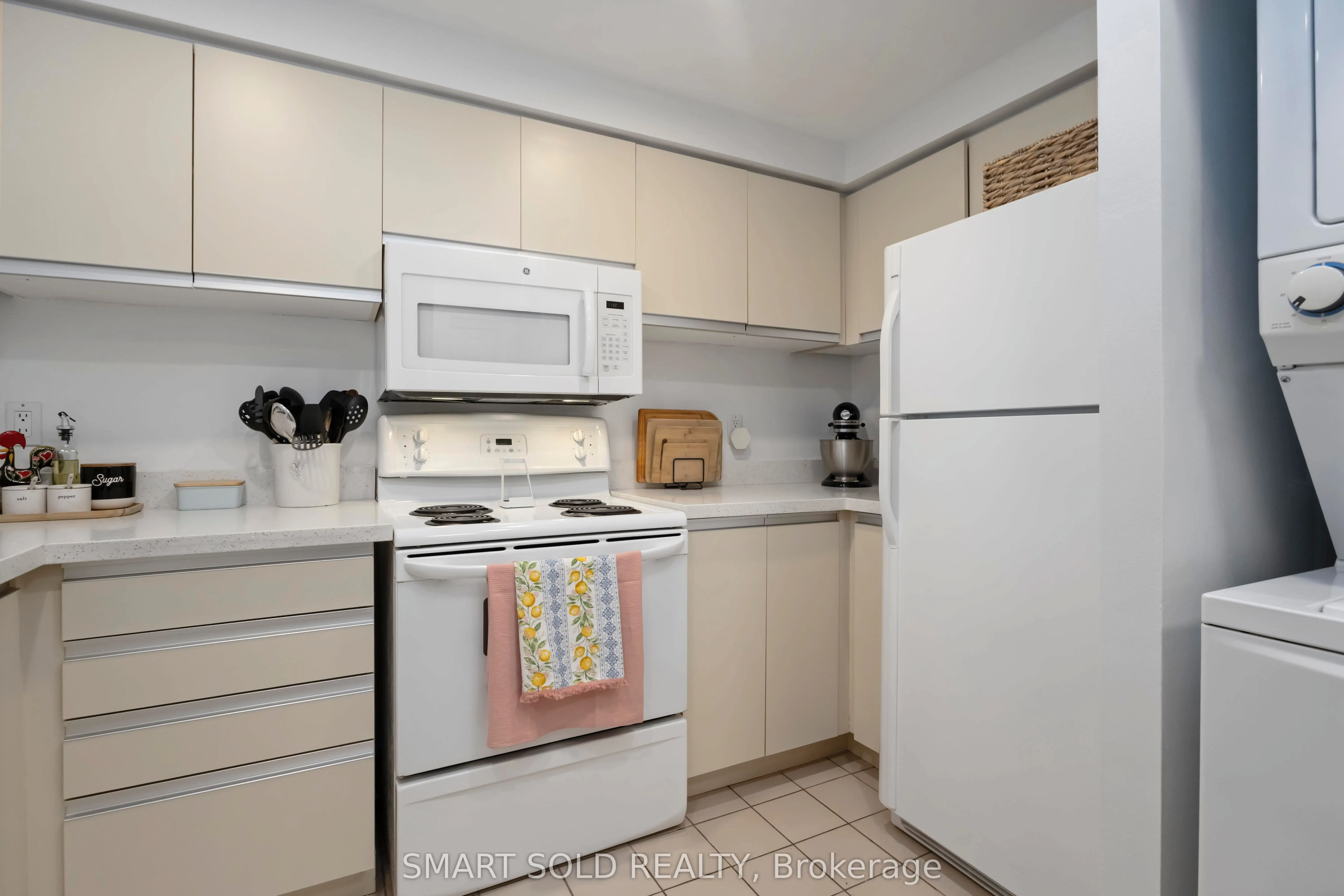 711 Rossland Road E, #514