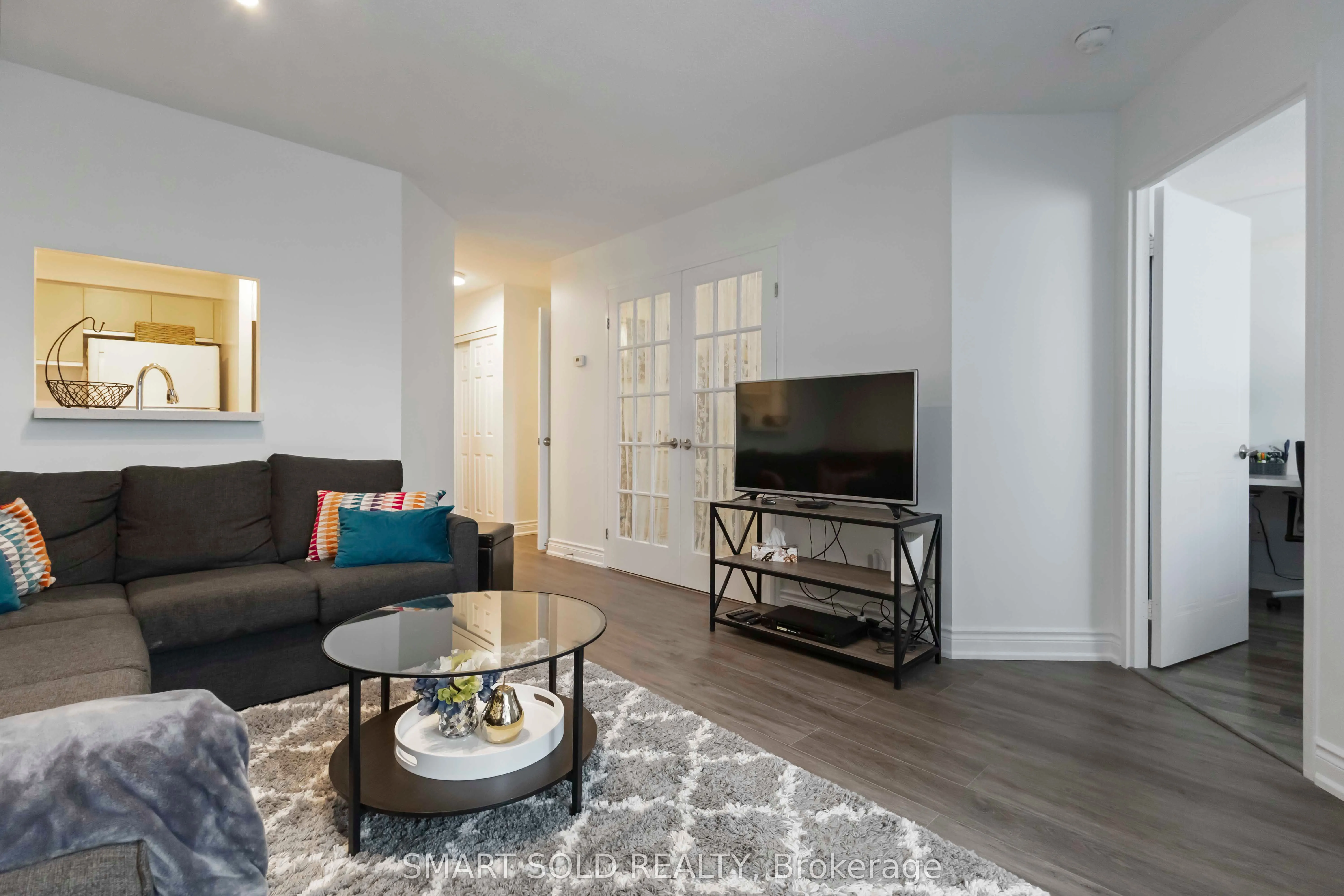711 Rossland Road E, #514