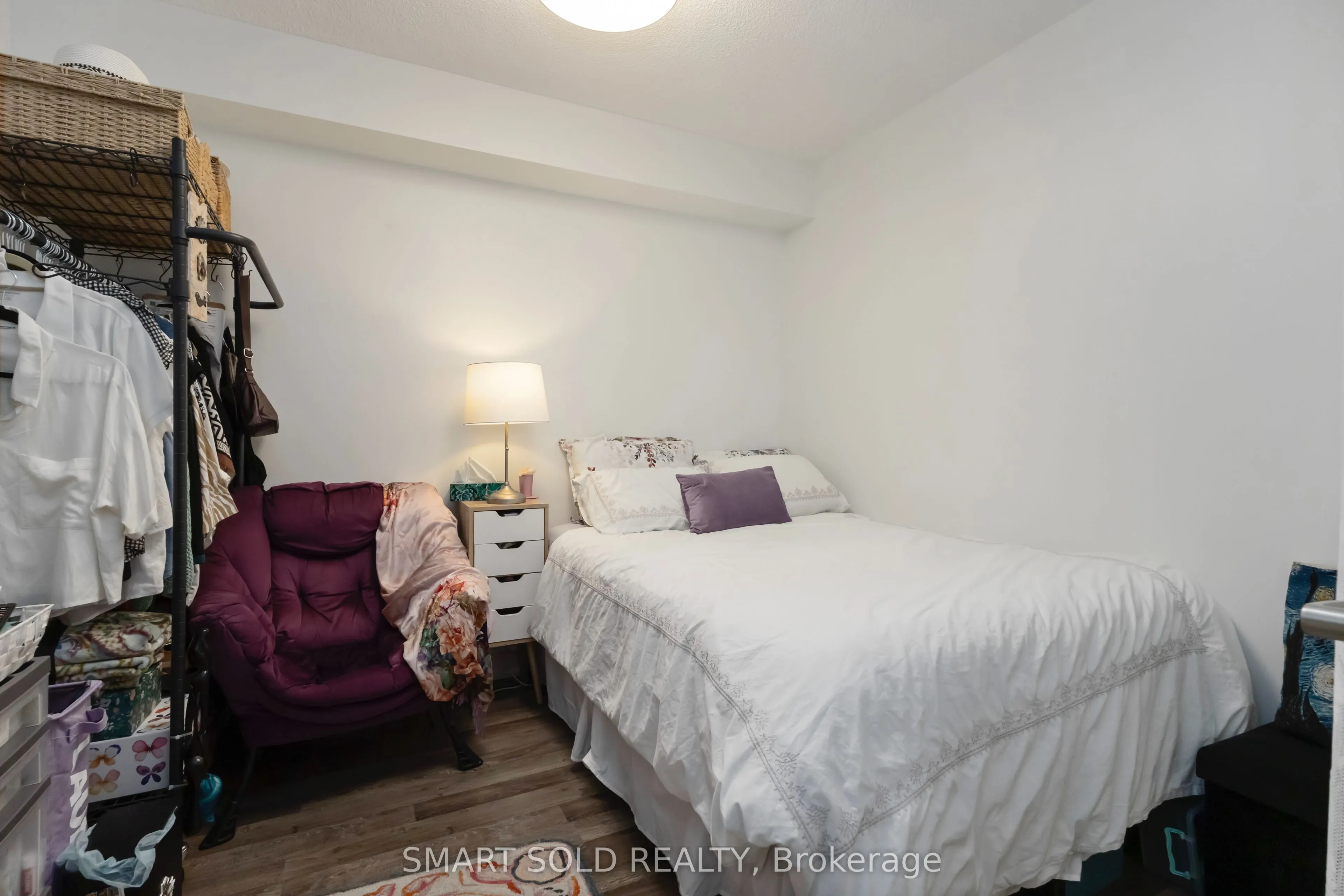 711 Rossland Road E, #514