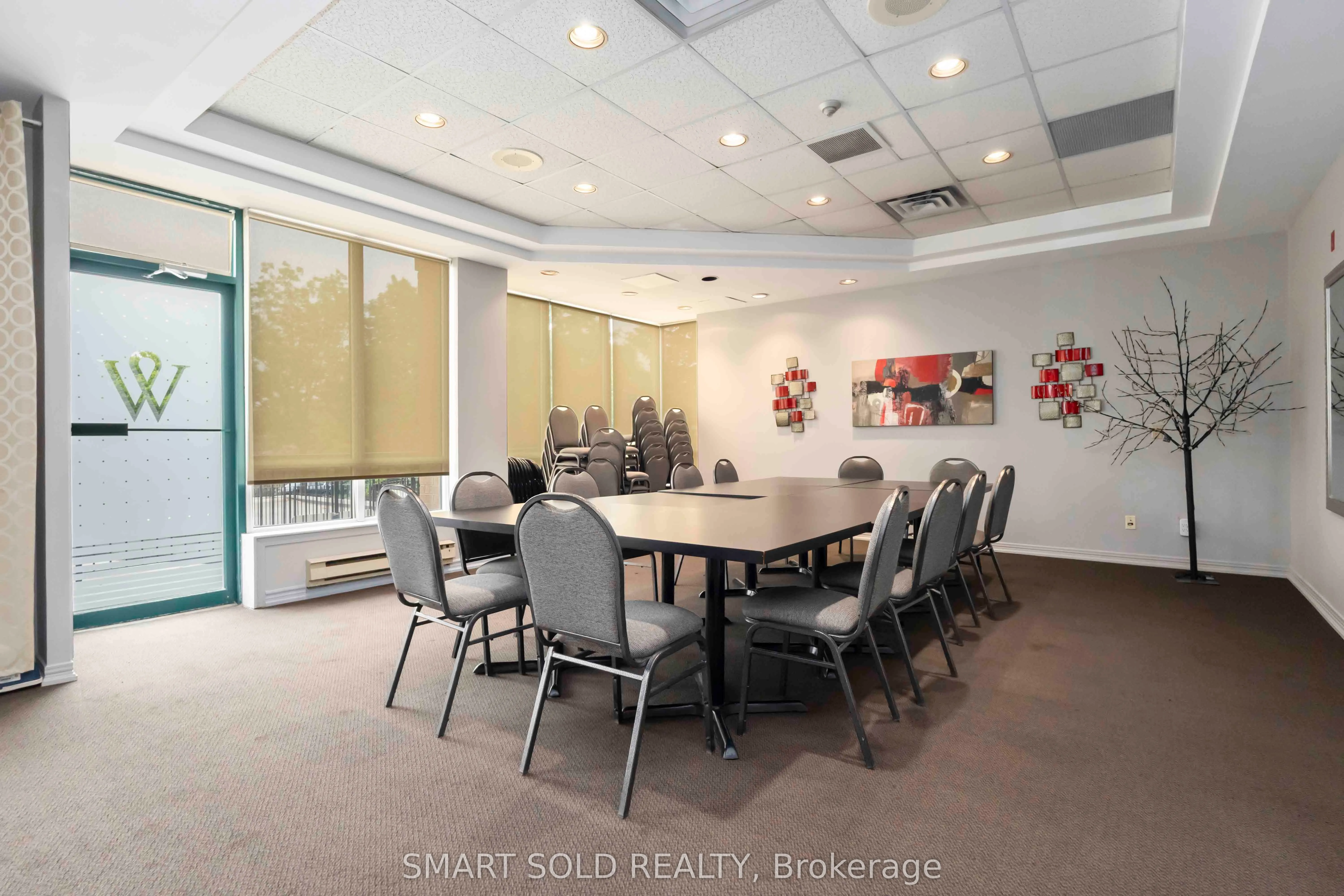 711 Rossland Road E, #514