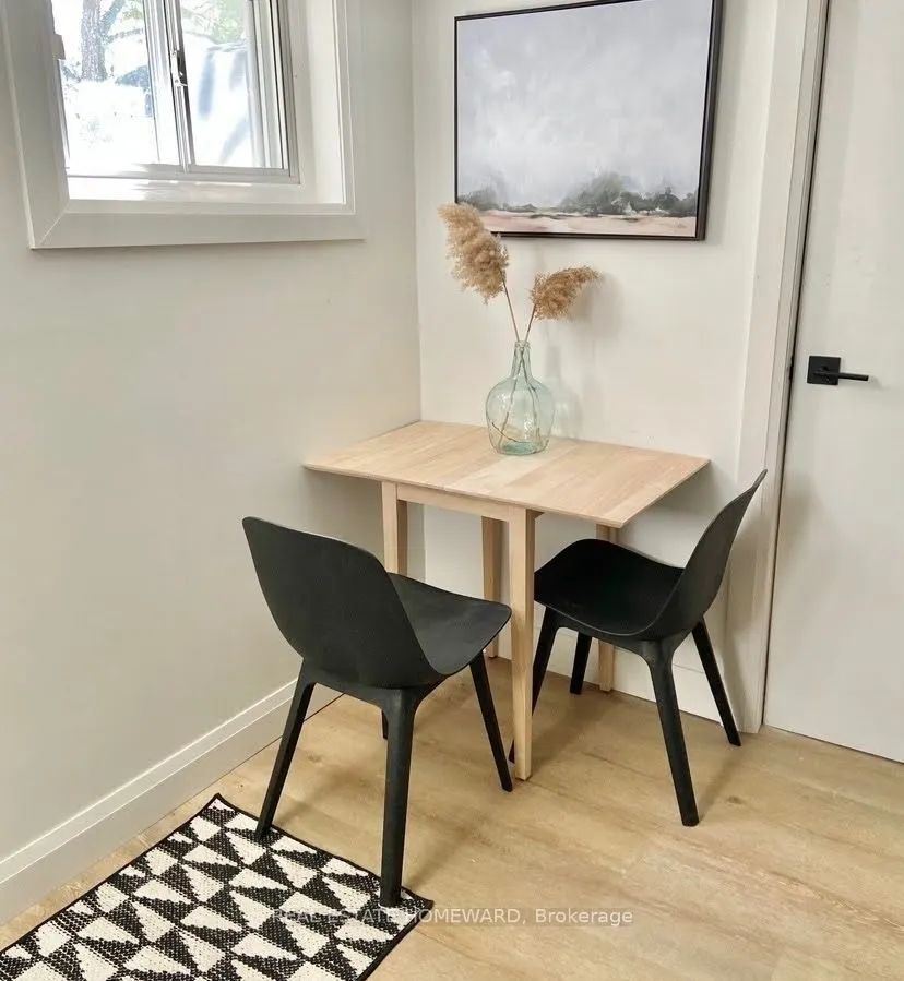 53 Stamford Square S, #Lower