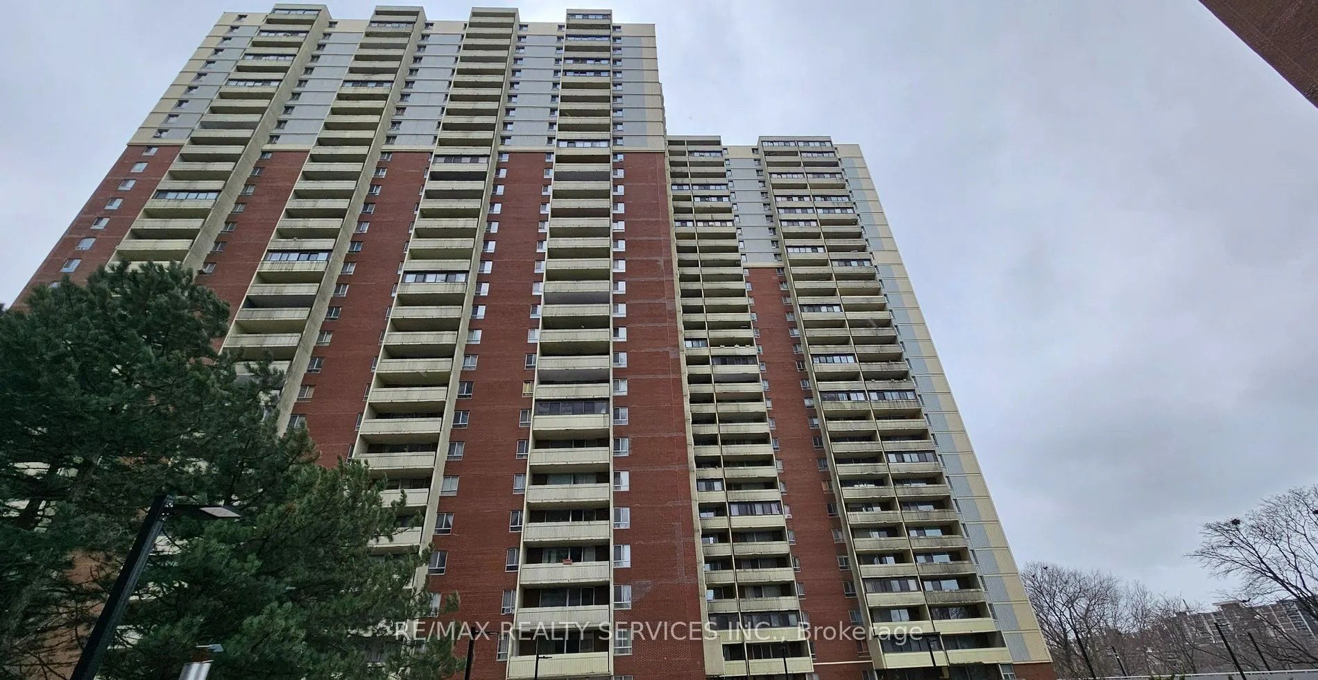 1 Massey Square, #207