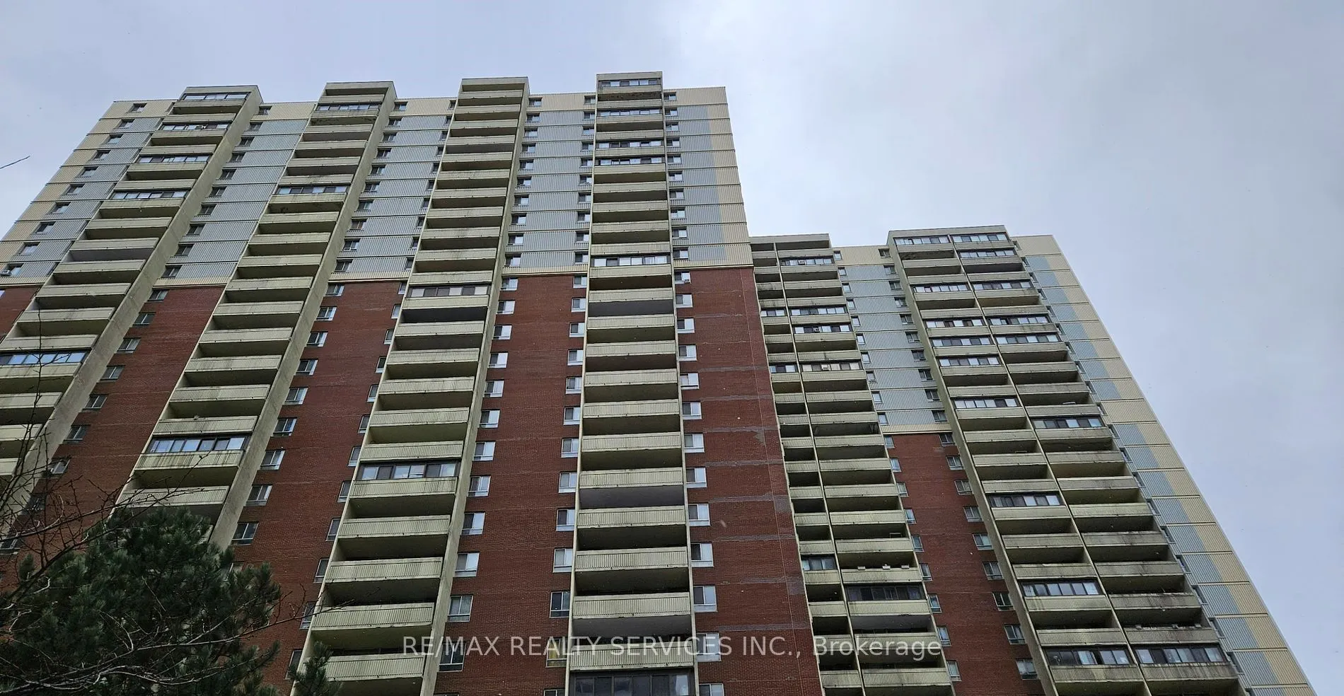 1 Massey Square, #207