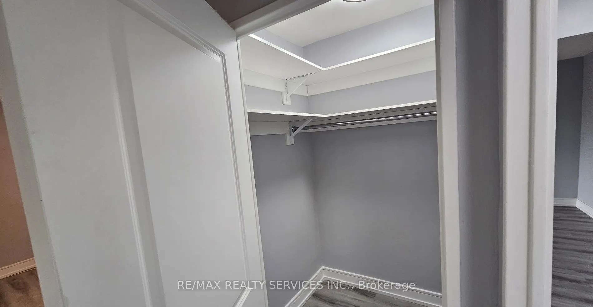 1 Massey Square, #207