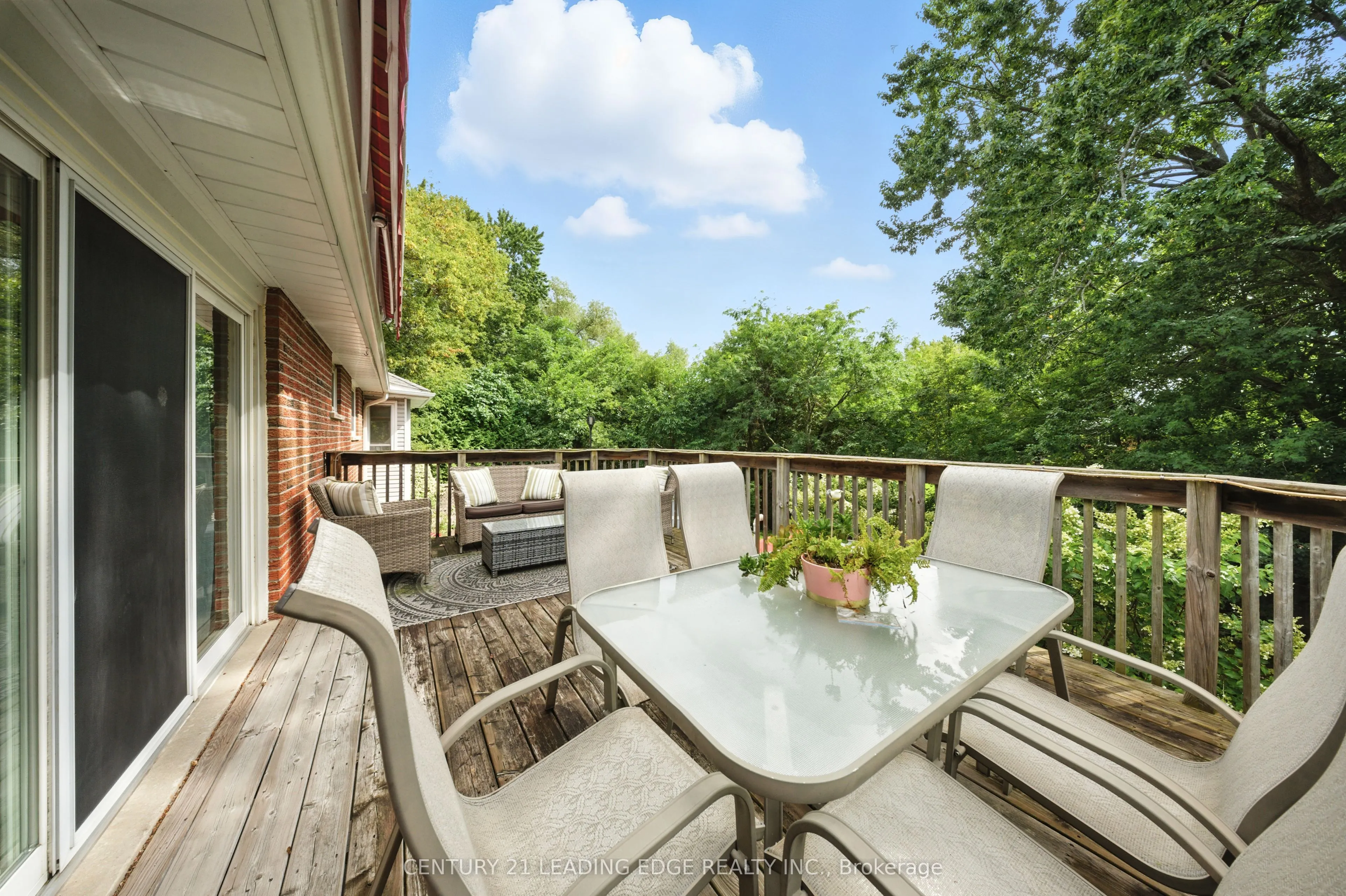 16 Burningham Crescent