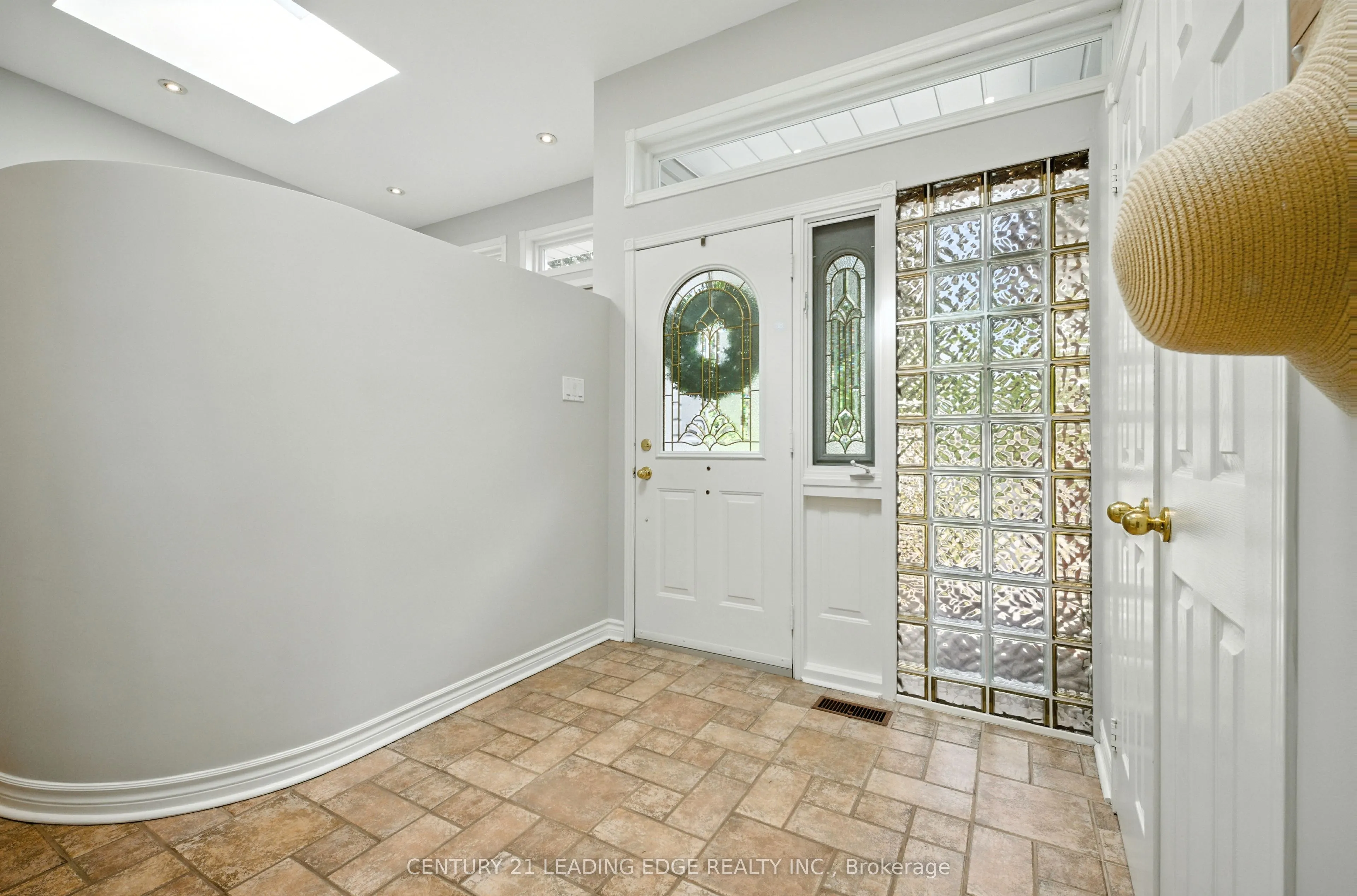16 Burningham Crescent