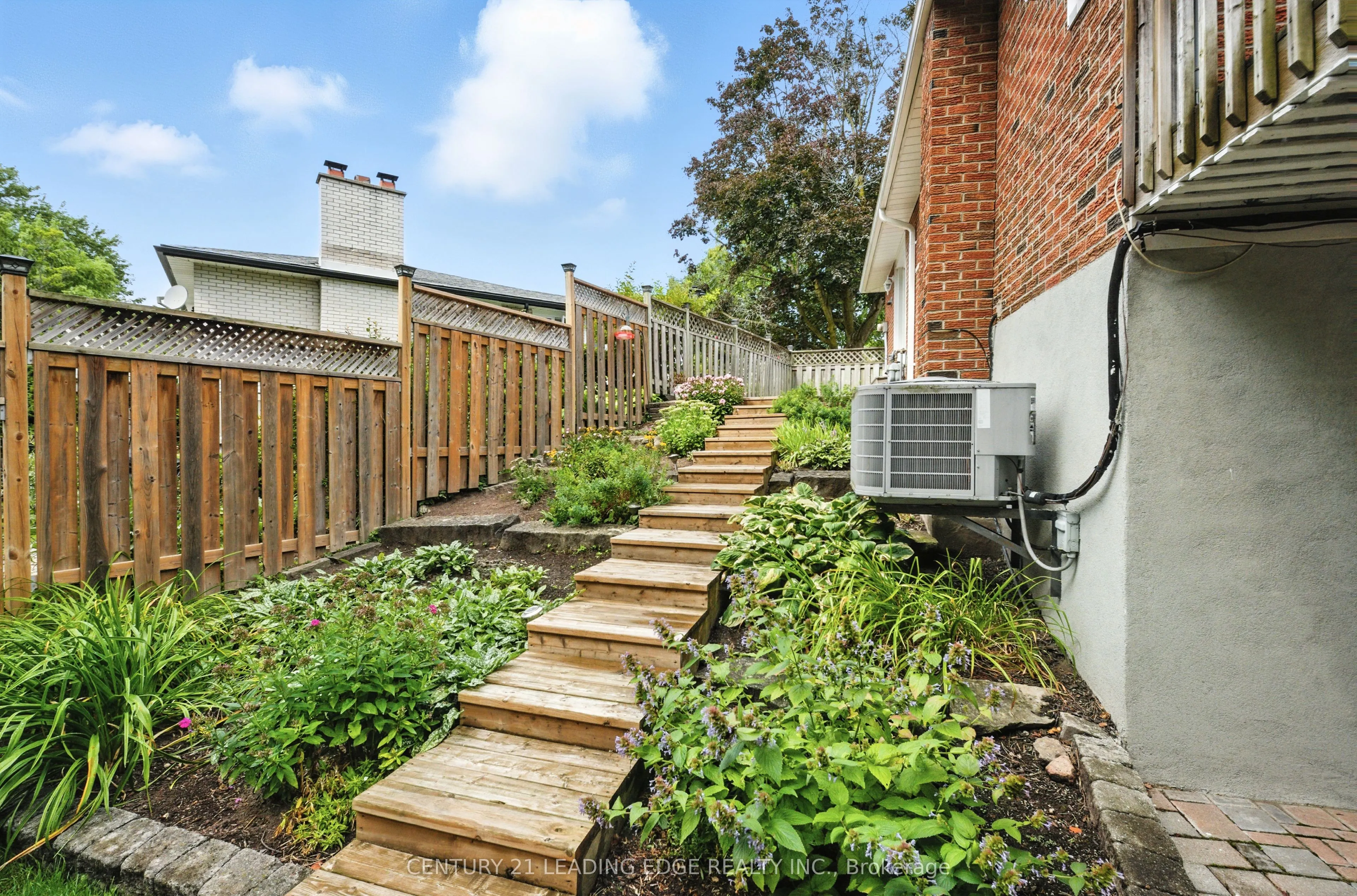 16 Burningham Crescent