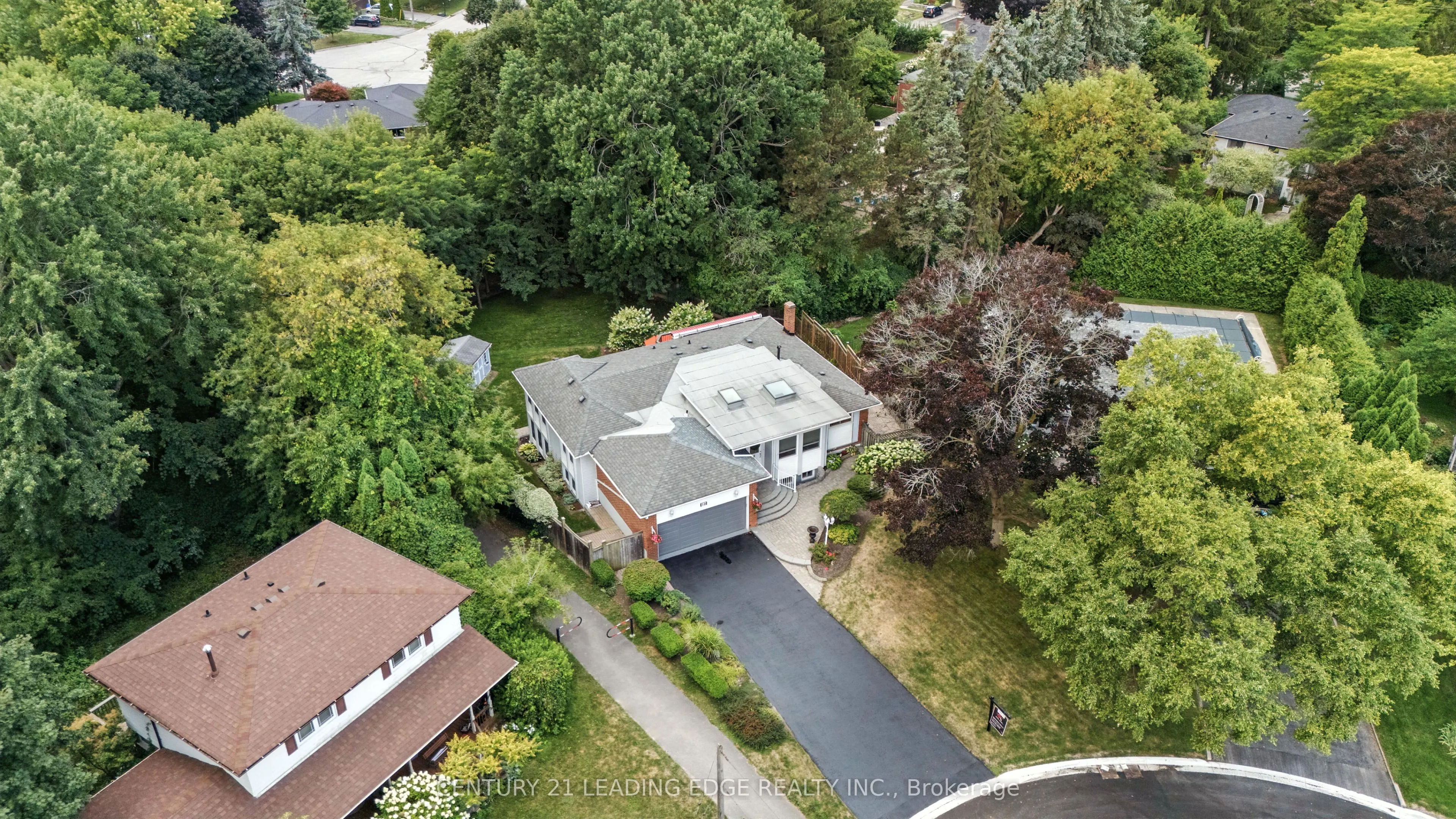 16 Burningham Crescent
