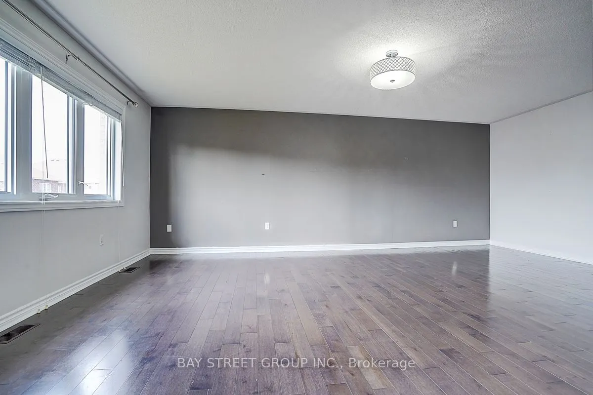 852 William Lee Avenue