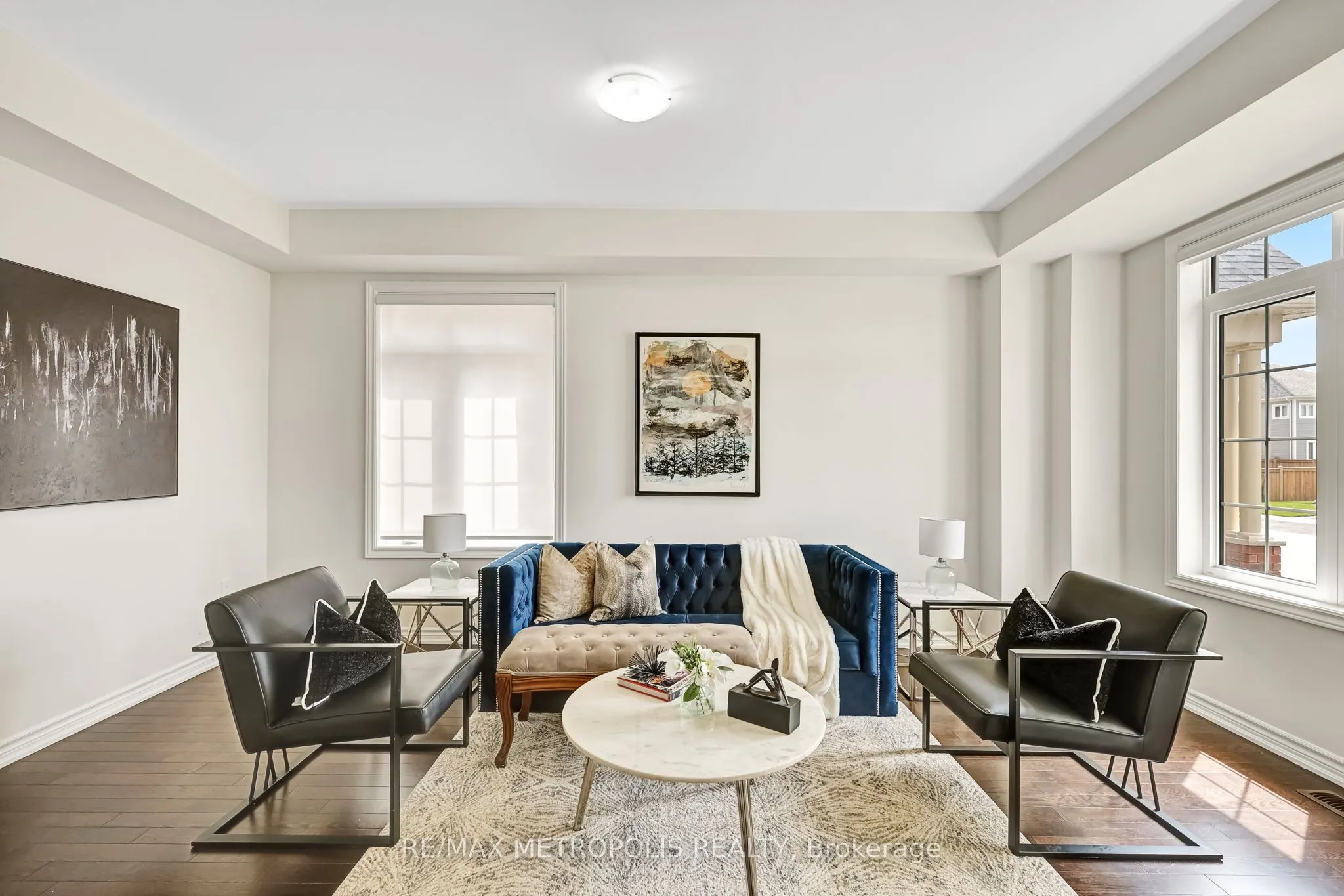 15 Douglas Kemp Crescent, #MAIN & UPPER
