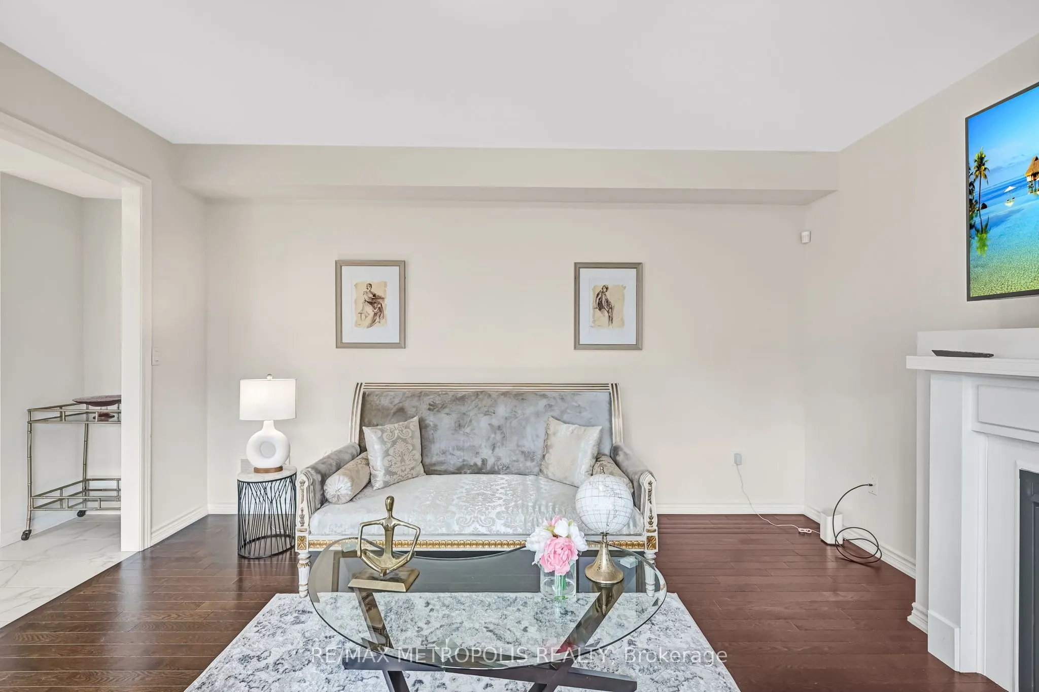 15 Douglas Kemp Crescent, #MAIN & UPPER