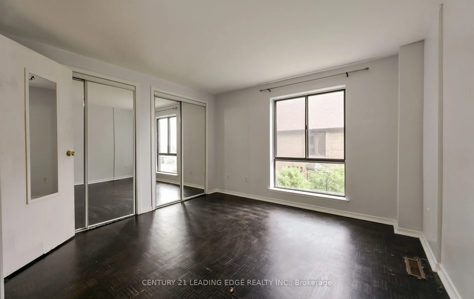 28 Livingston Road, #70
