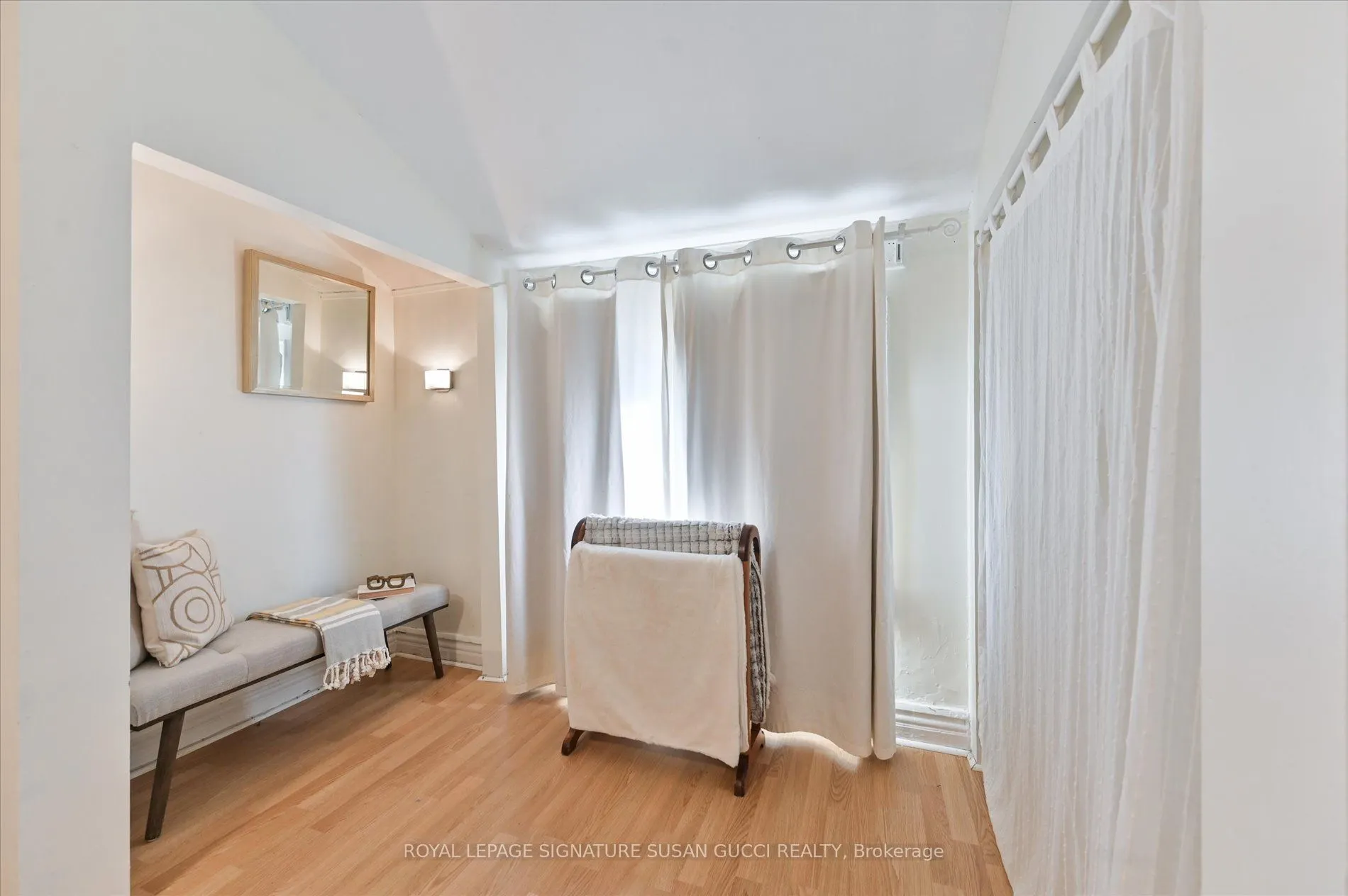 1125 Woodbine Avenue