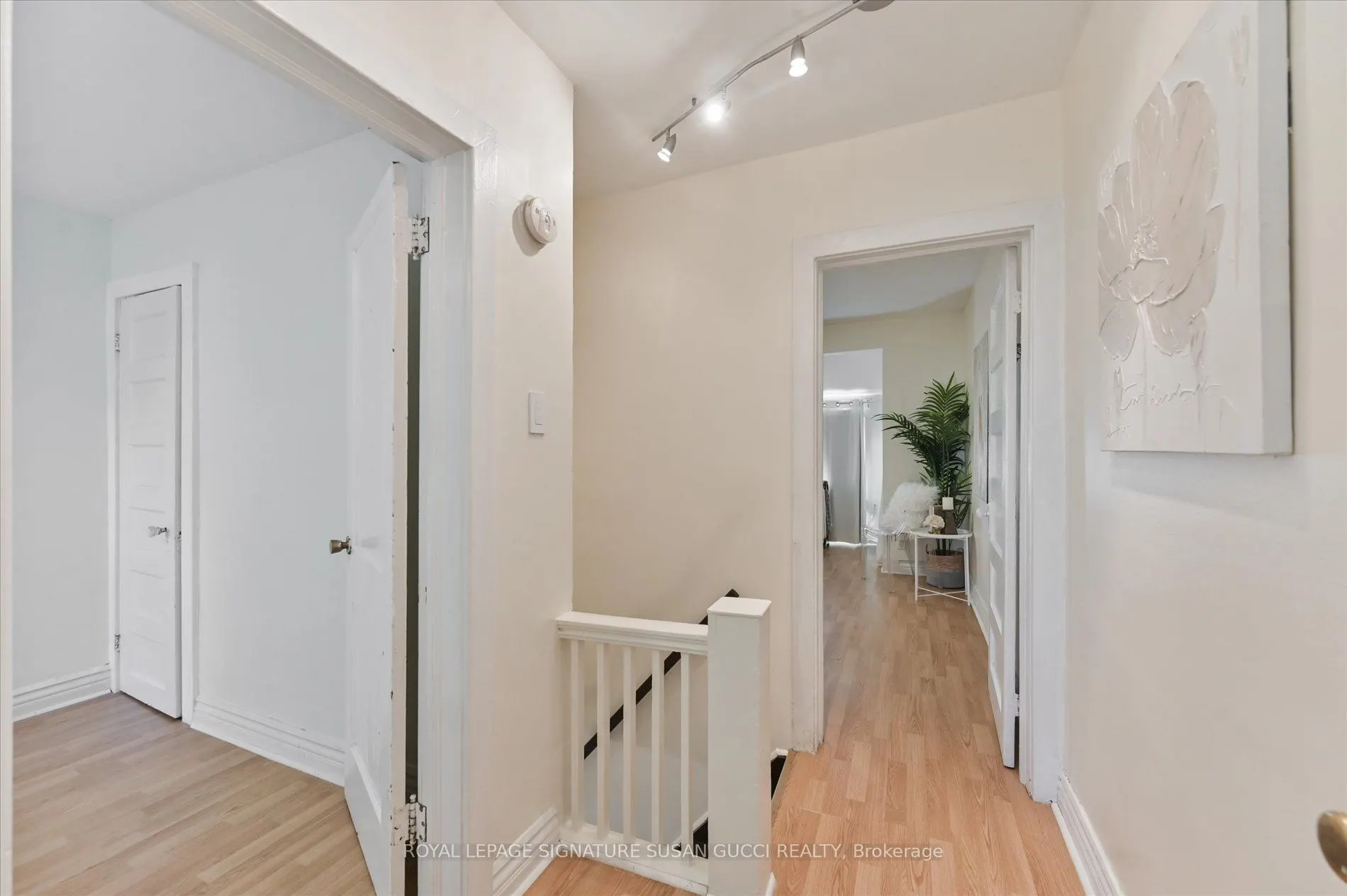 1125 Woodbine Avenue