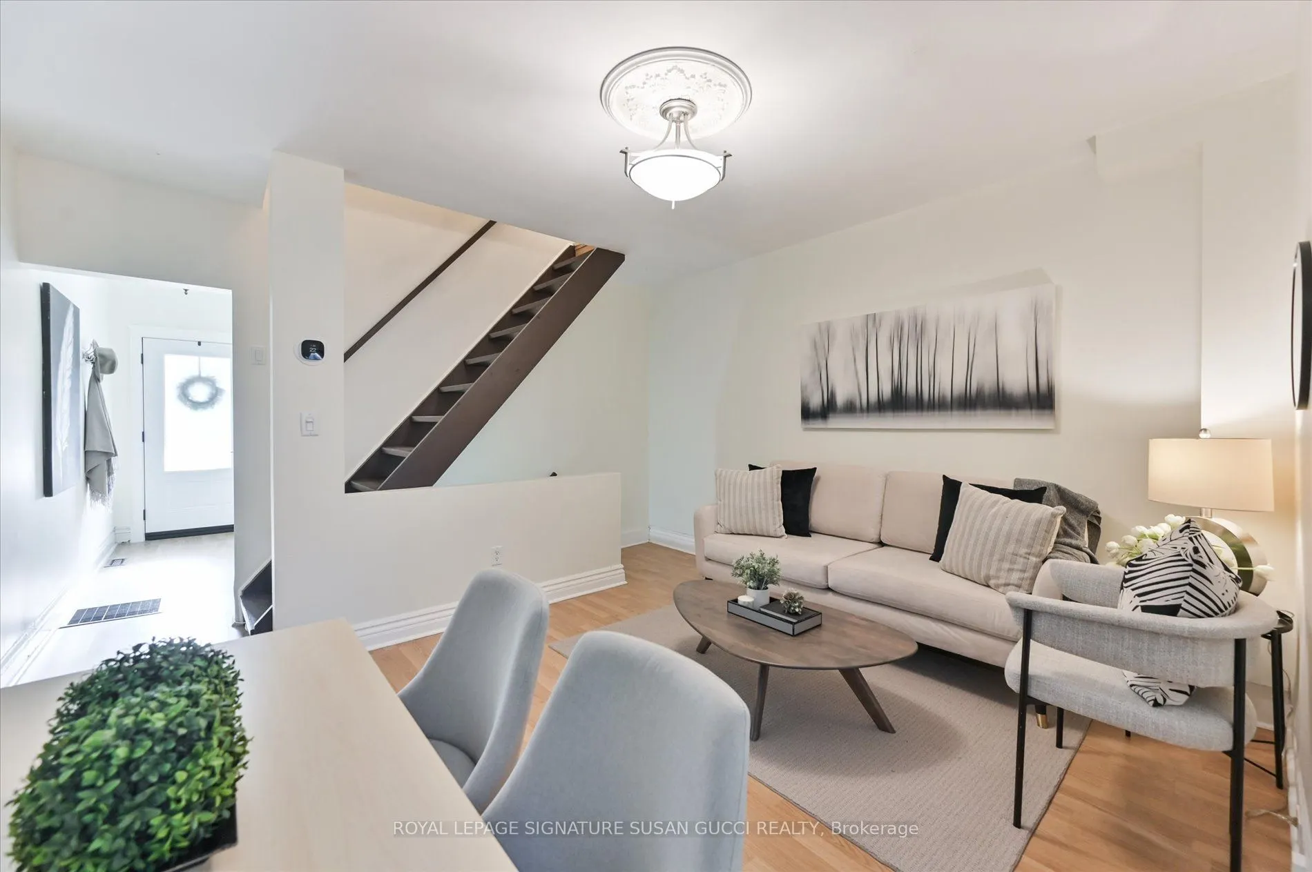 1125 Woodbine Avenue