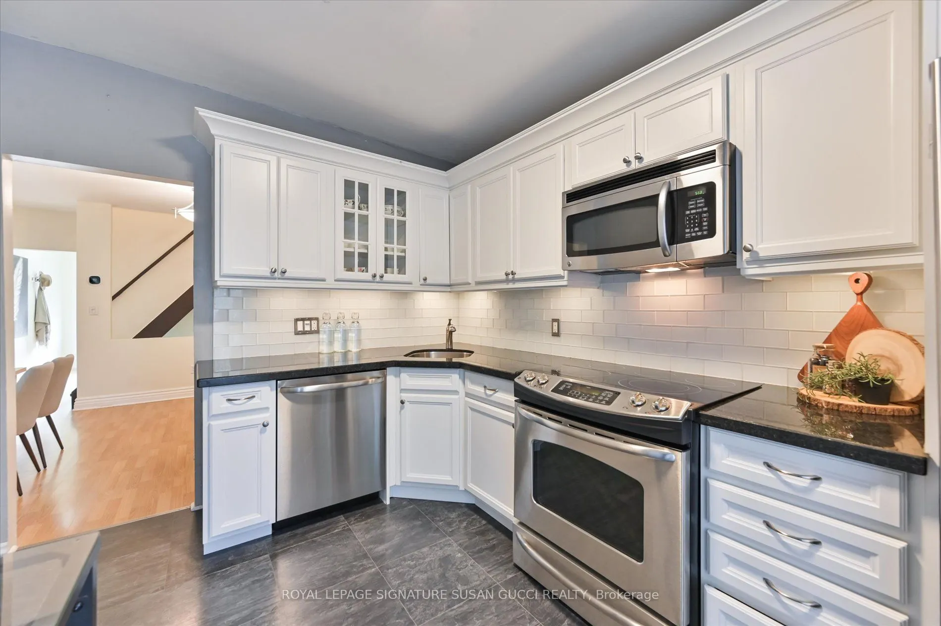 1125 Woodbine Avenue