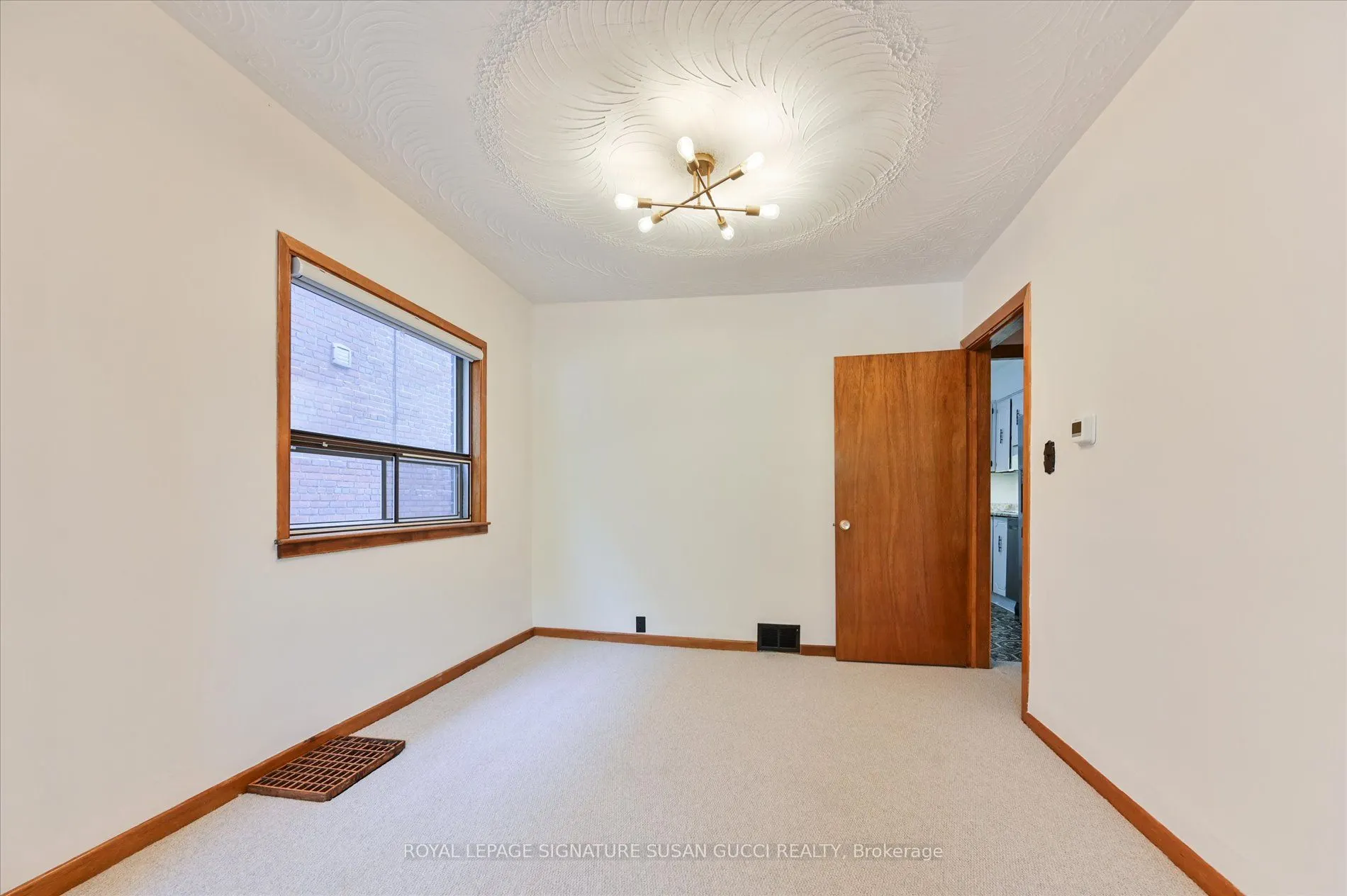 96 Woodycrest Avenue