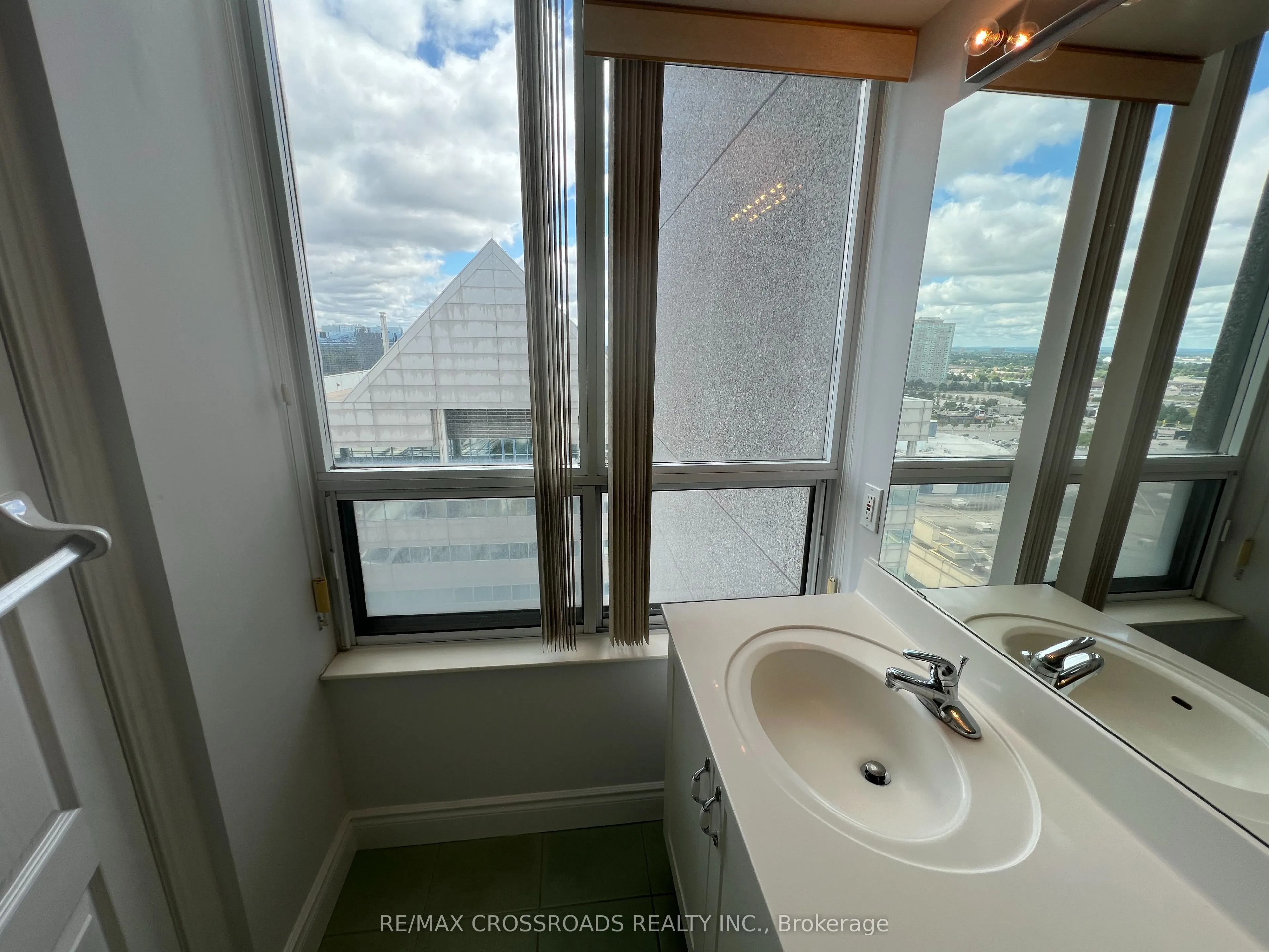 60 Brian Harrison Way, #1907