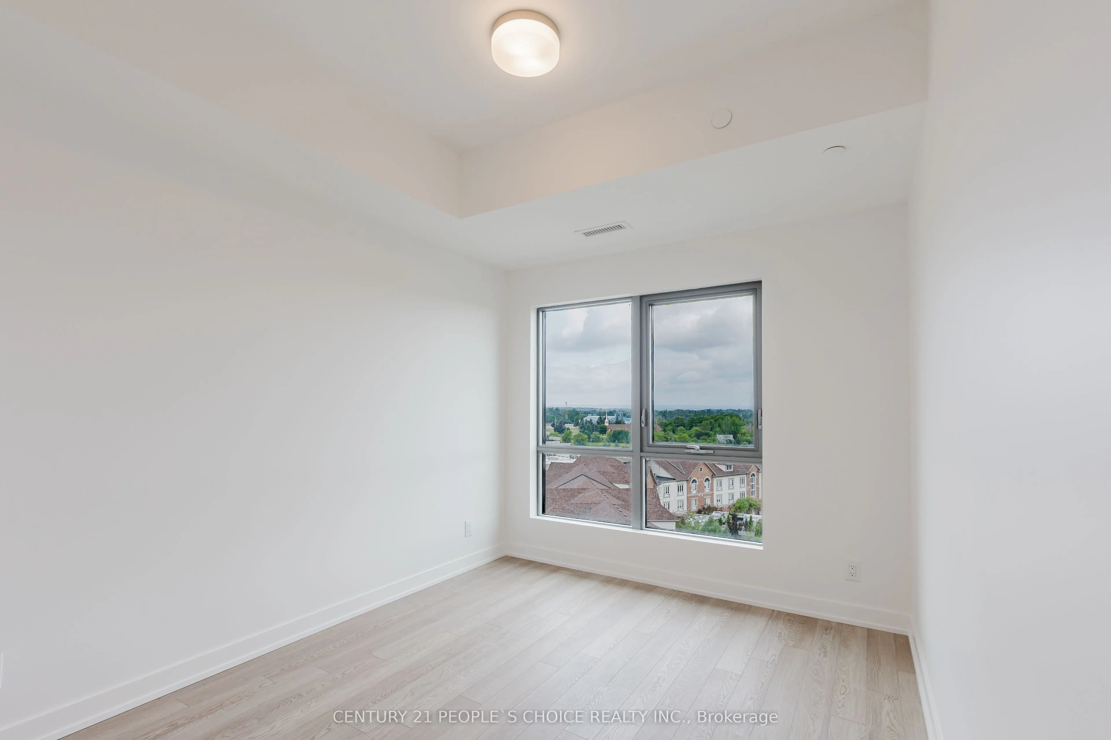 55 Clarington Boulevard, #907