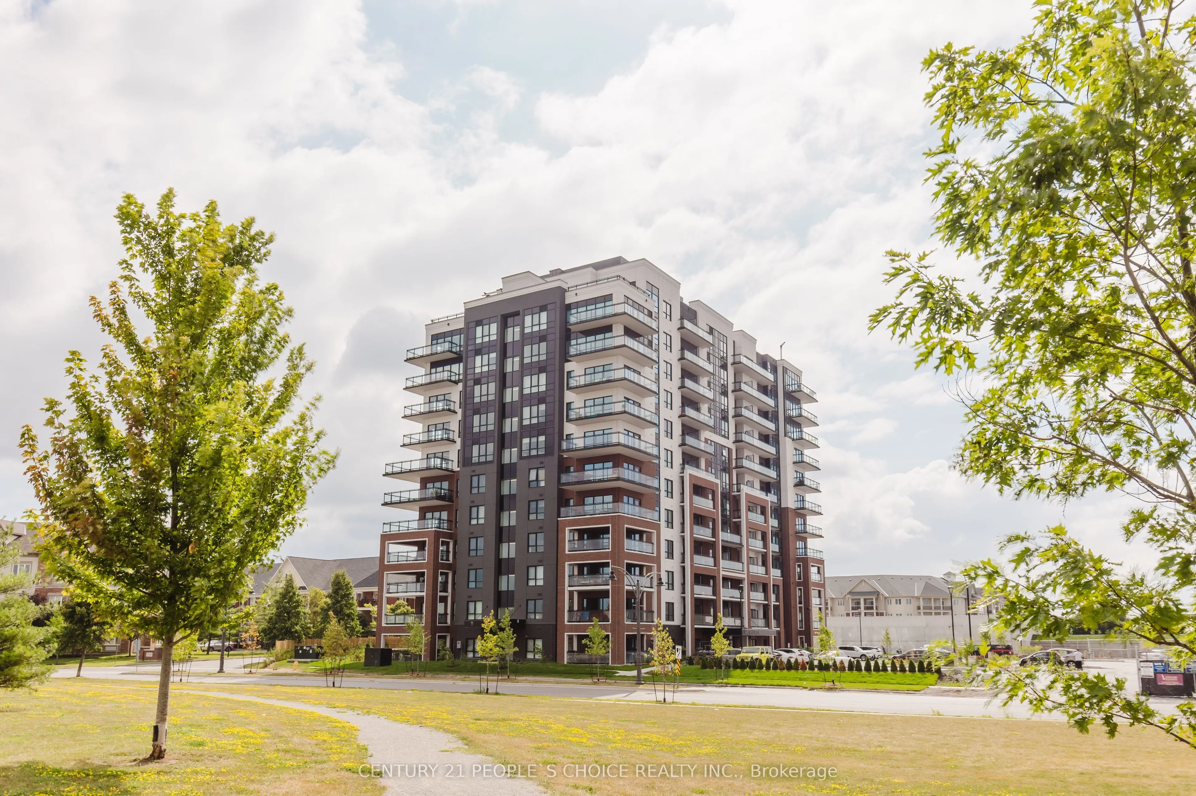 55 Clarington Boulevard, #907