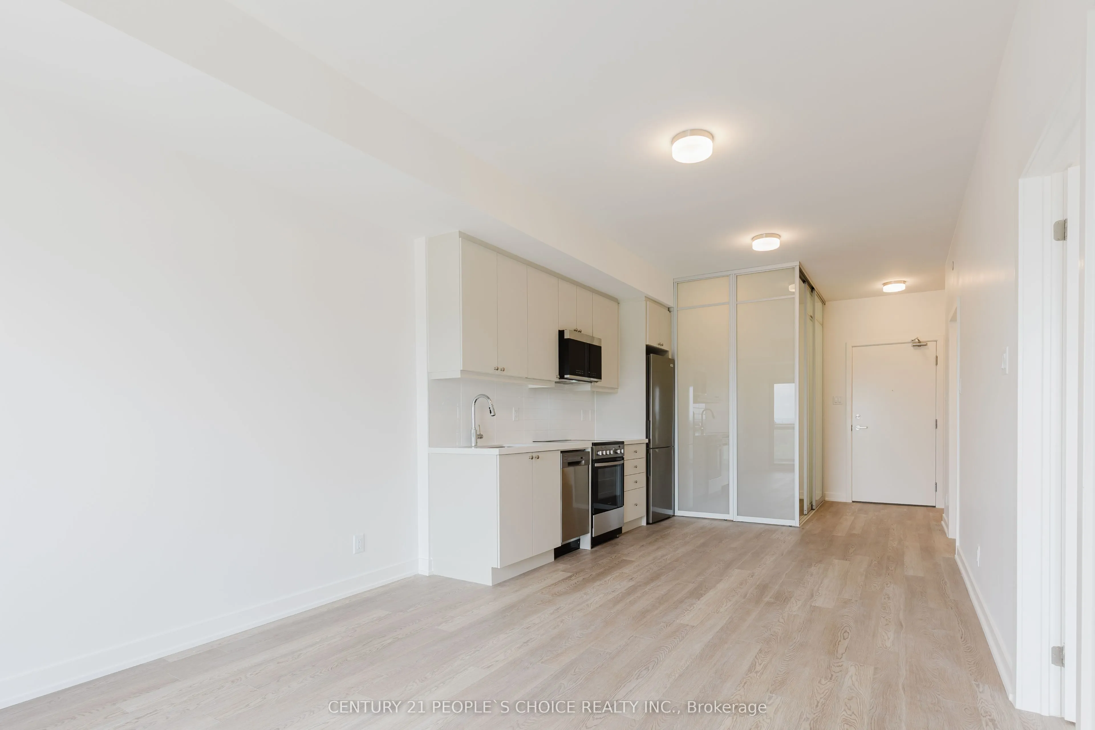 55 Clarington Boulevard, #907