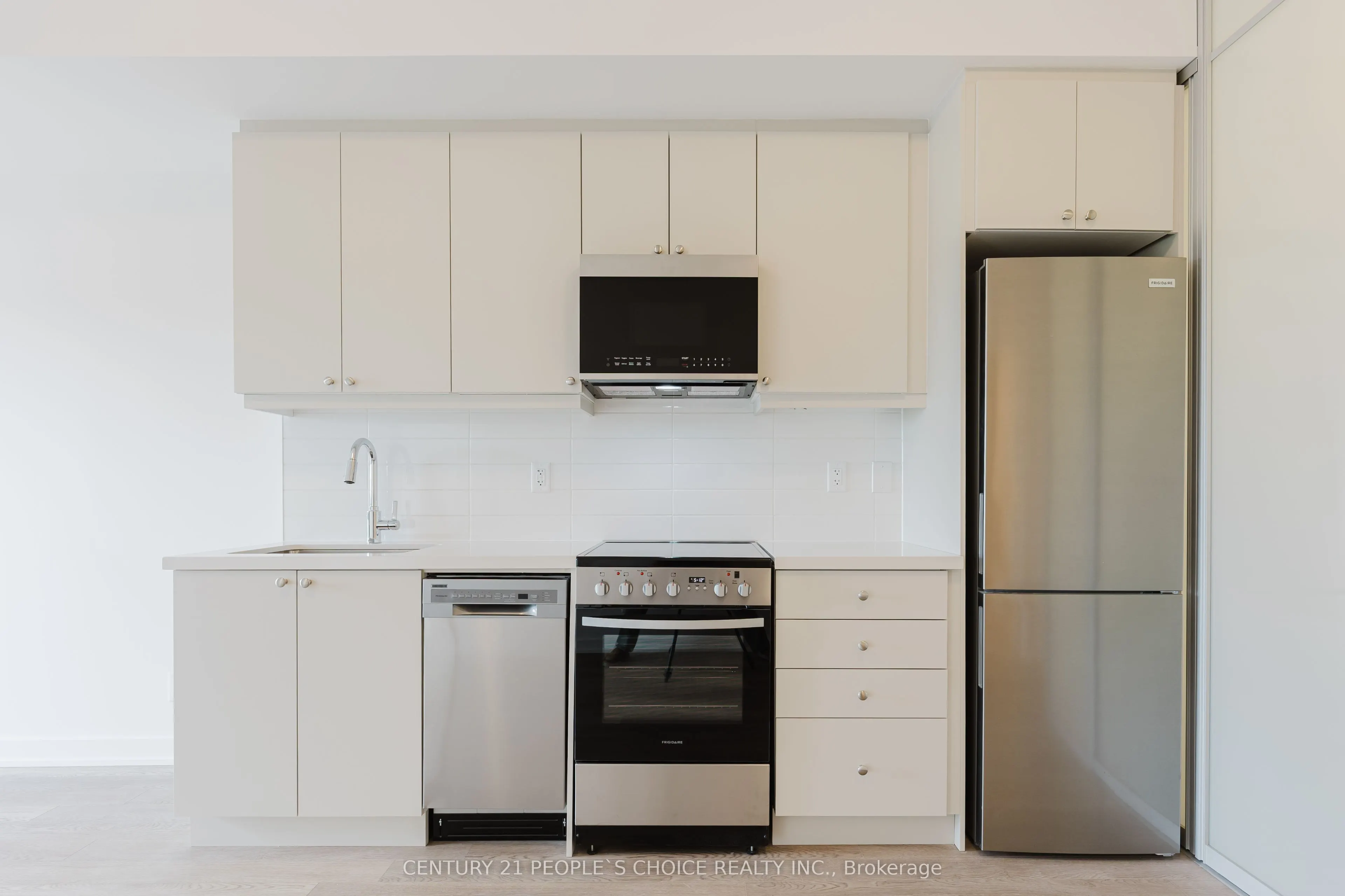 55 Clarington Boulevard, #907