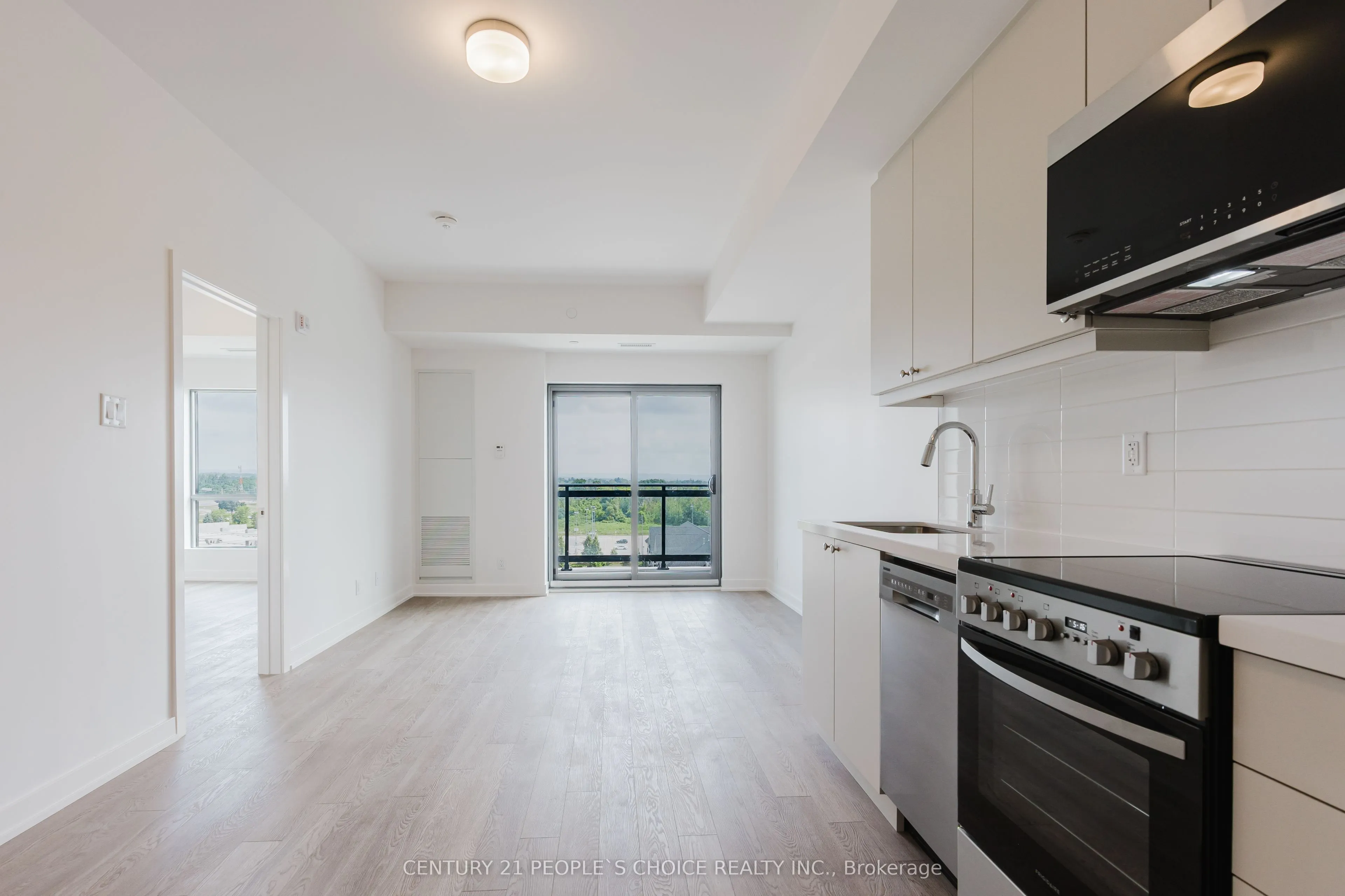55 Clarington Boulevard, #907