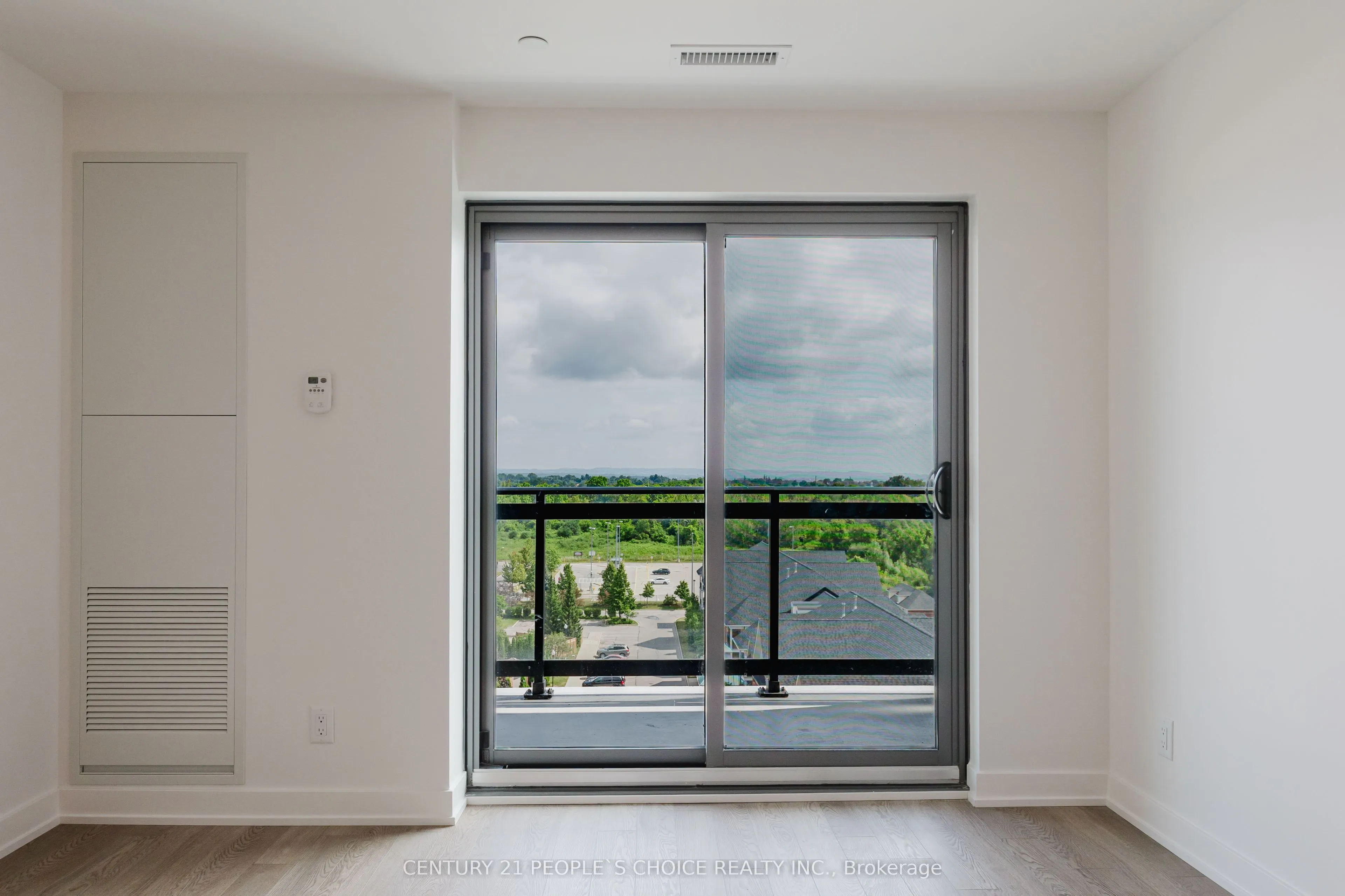 55 Clarington Boulevard, #907