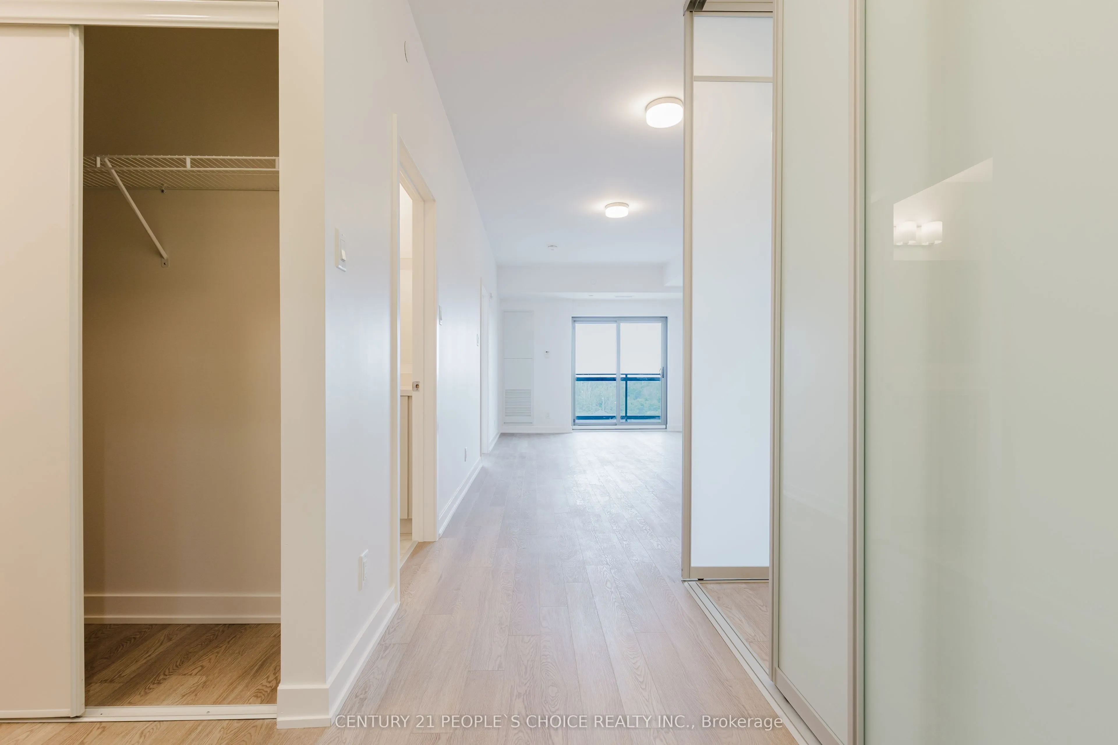 55 Clarington Boulevard, #907
