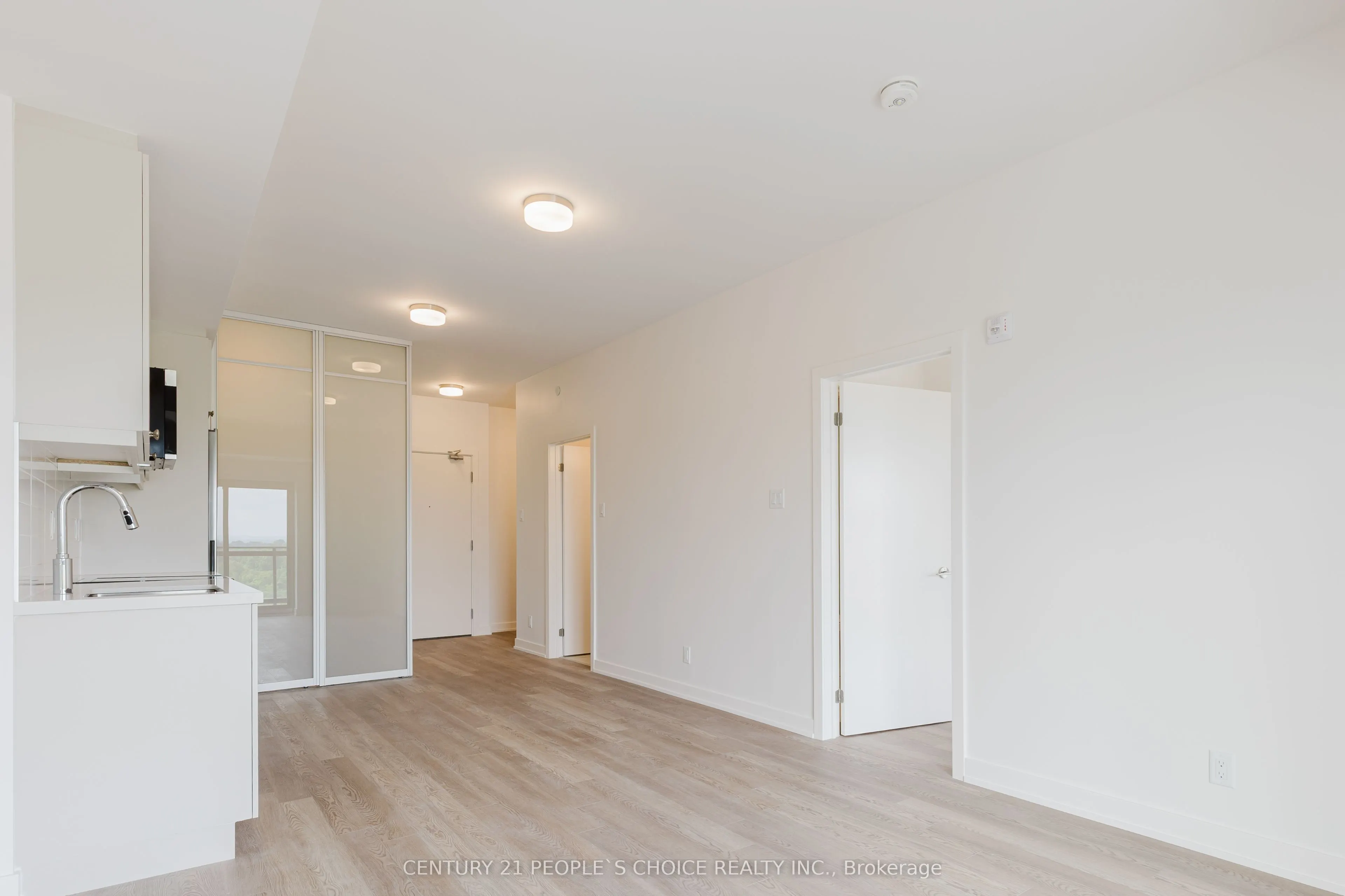 55 Clarington Boulevard, #907