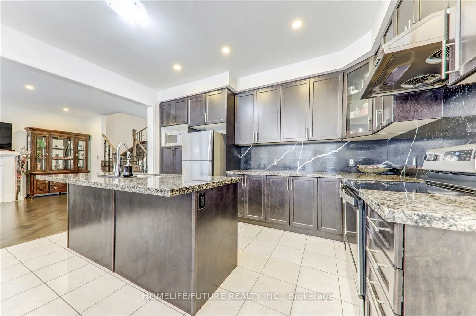 30 Arthur Mclaughlin Street