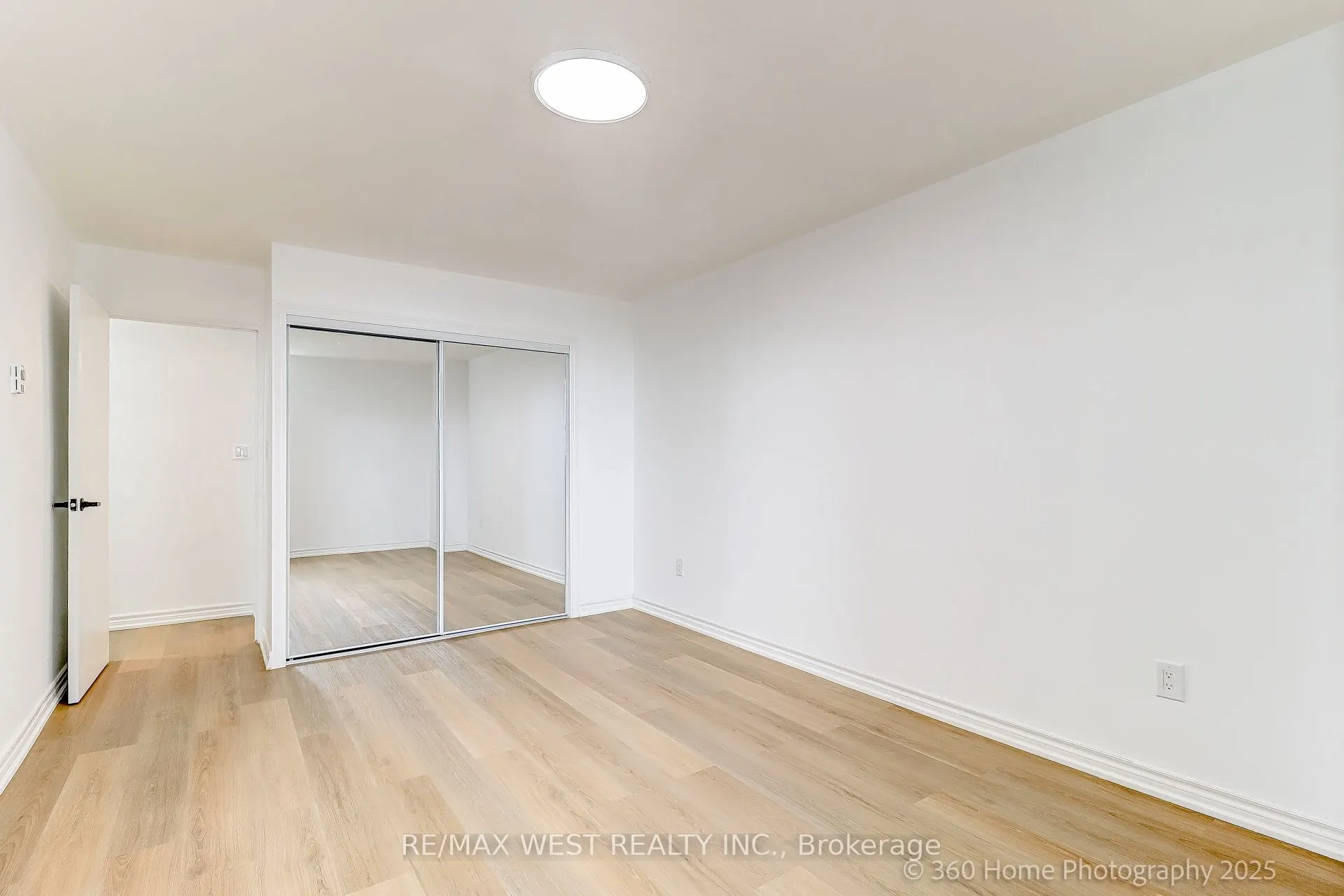 3 Massey Square, #803