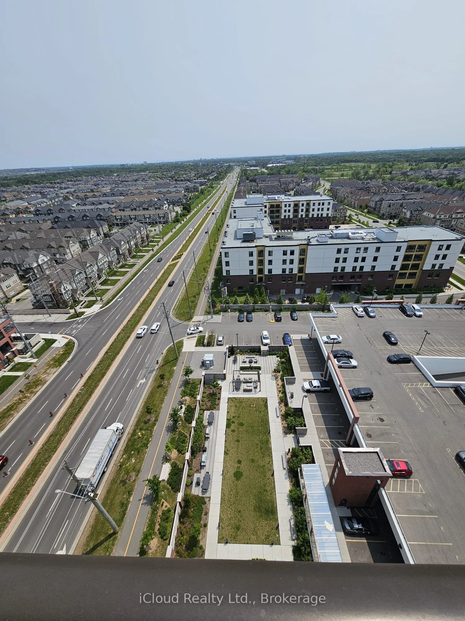 2550 Simcoe Street N, #1616