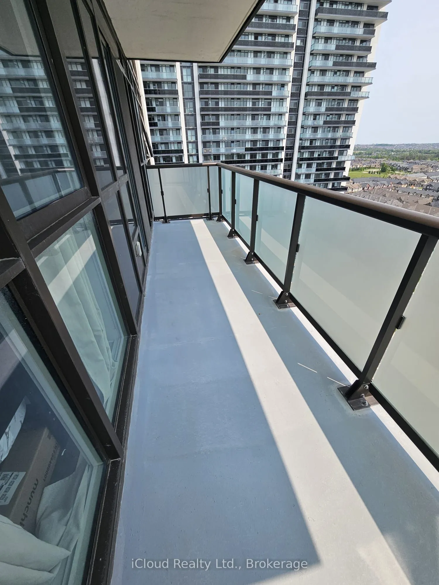 2550 Simcoe Street N, #1616