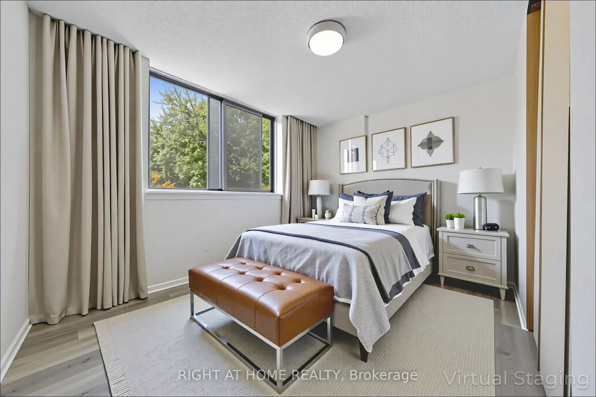 1665 Victoria Park Avenue, #206