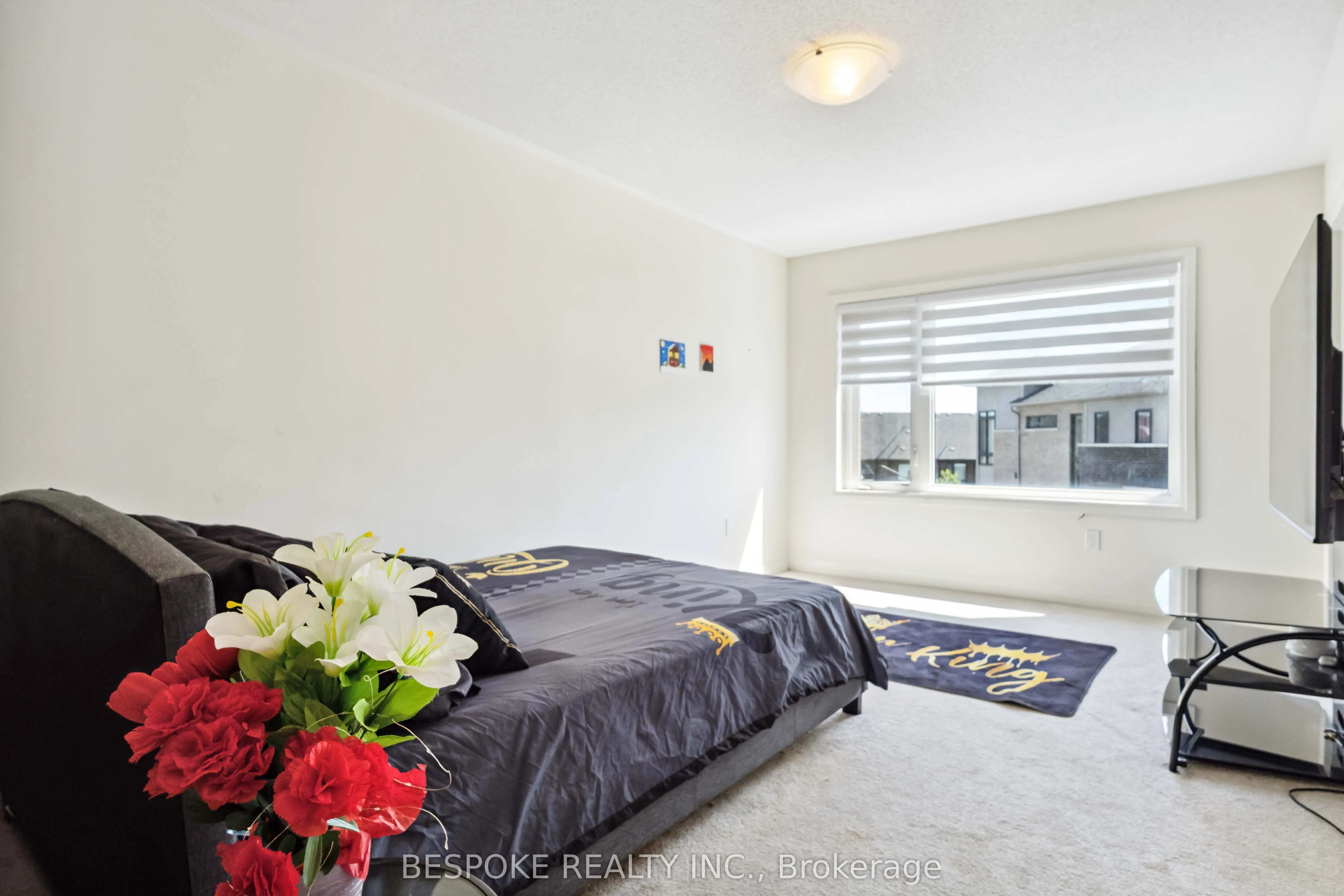 17 Esquire Way