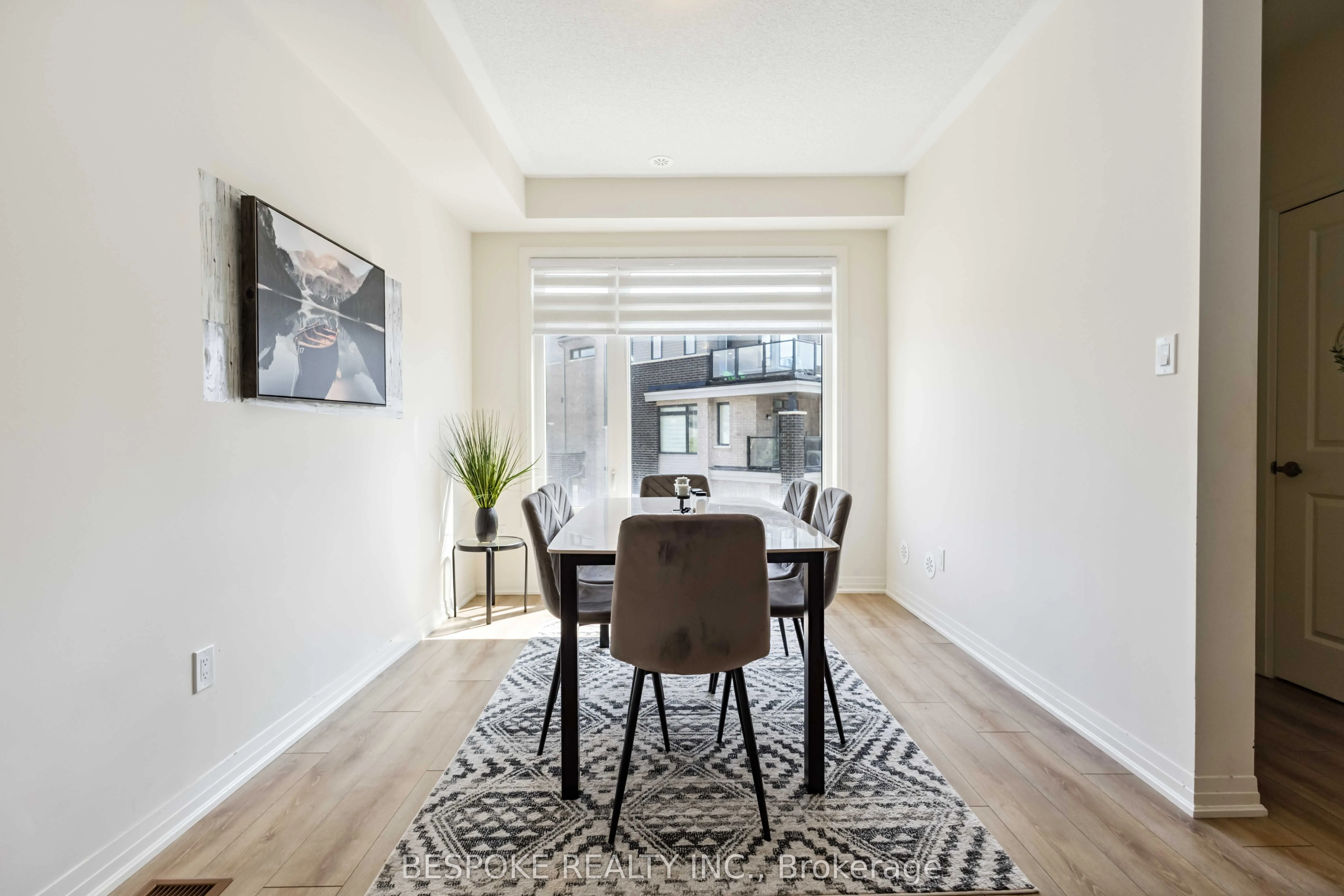 17 Esquire Way