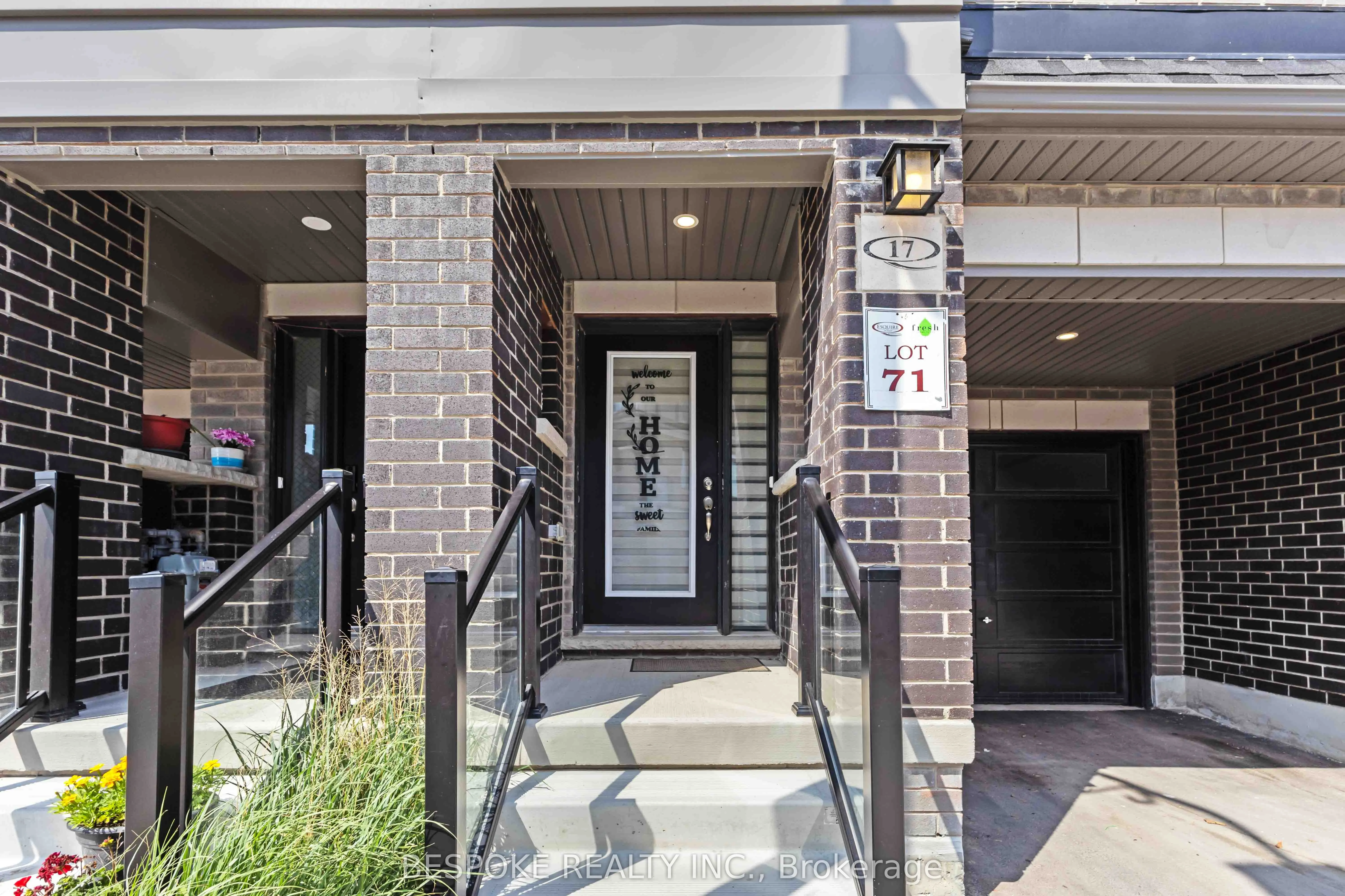 17 Esquire Way