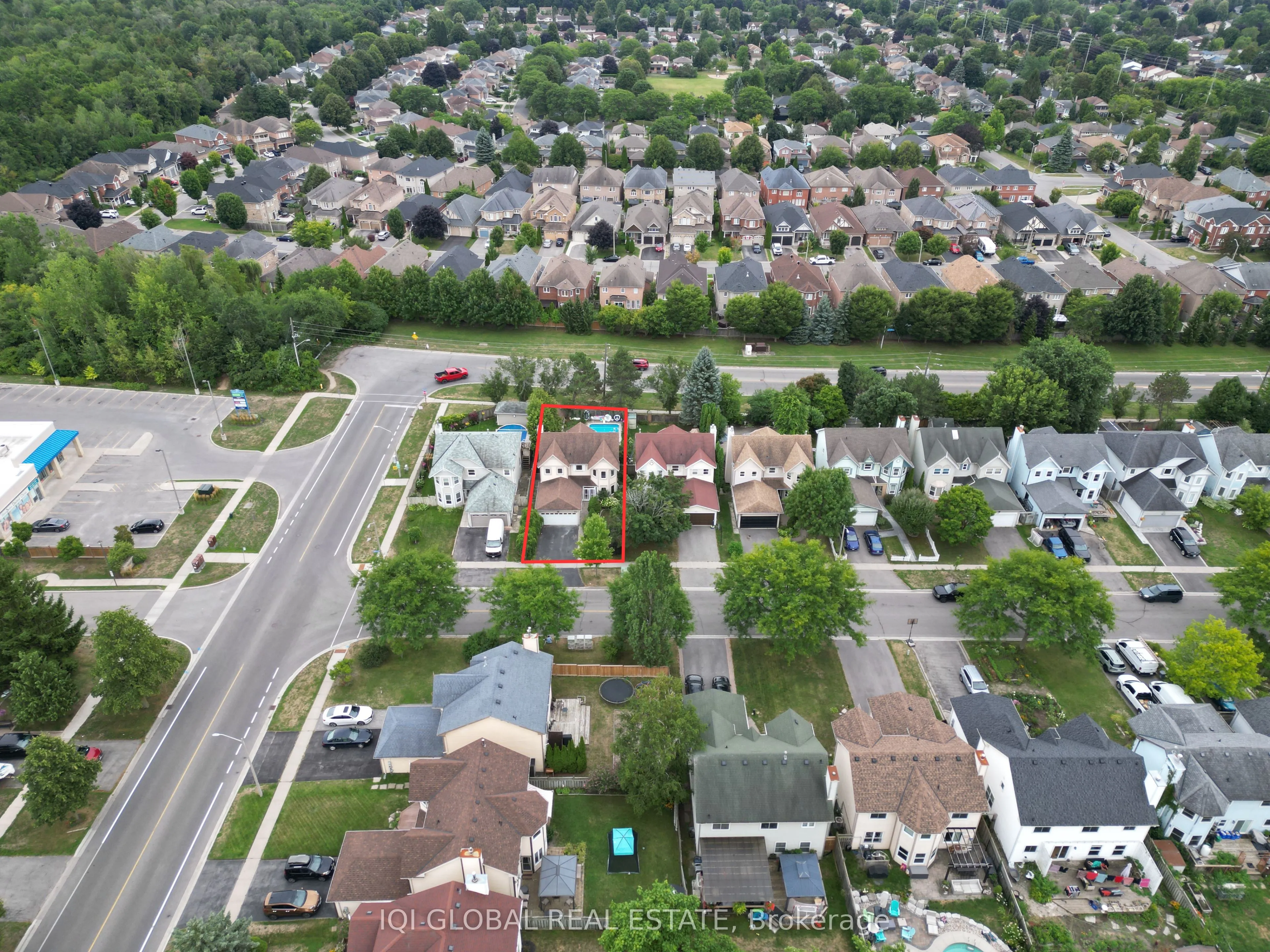 895 Ripley Crescent