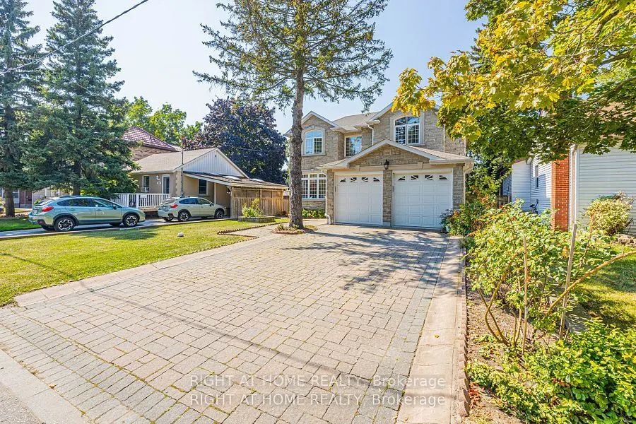 156 Harewood Ave Avenue W
